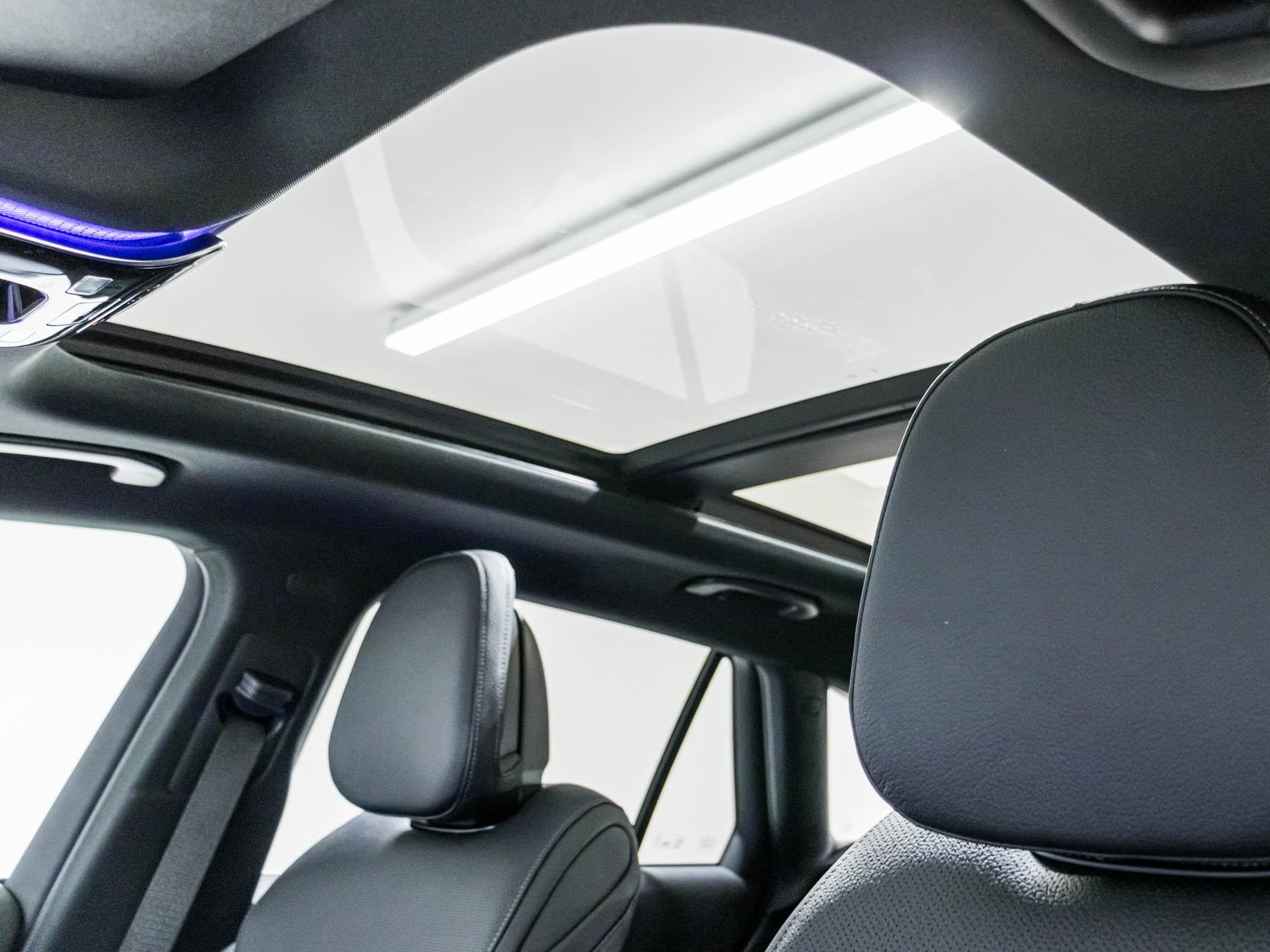 MERCEDES-BENZ GLC 300 4MATIC-image-8