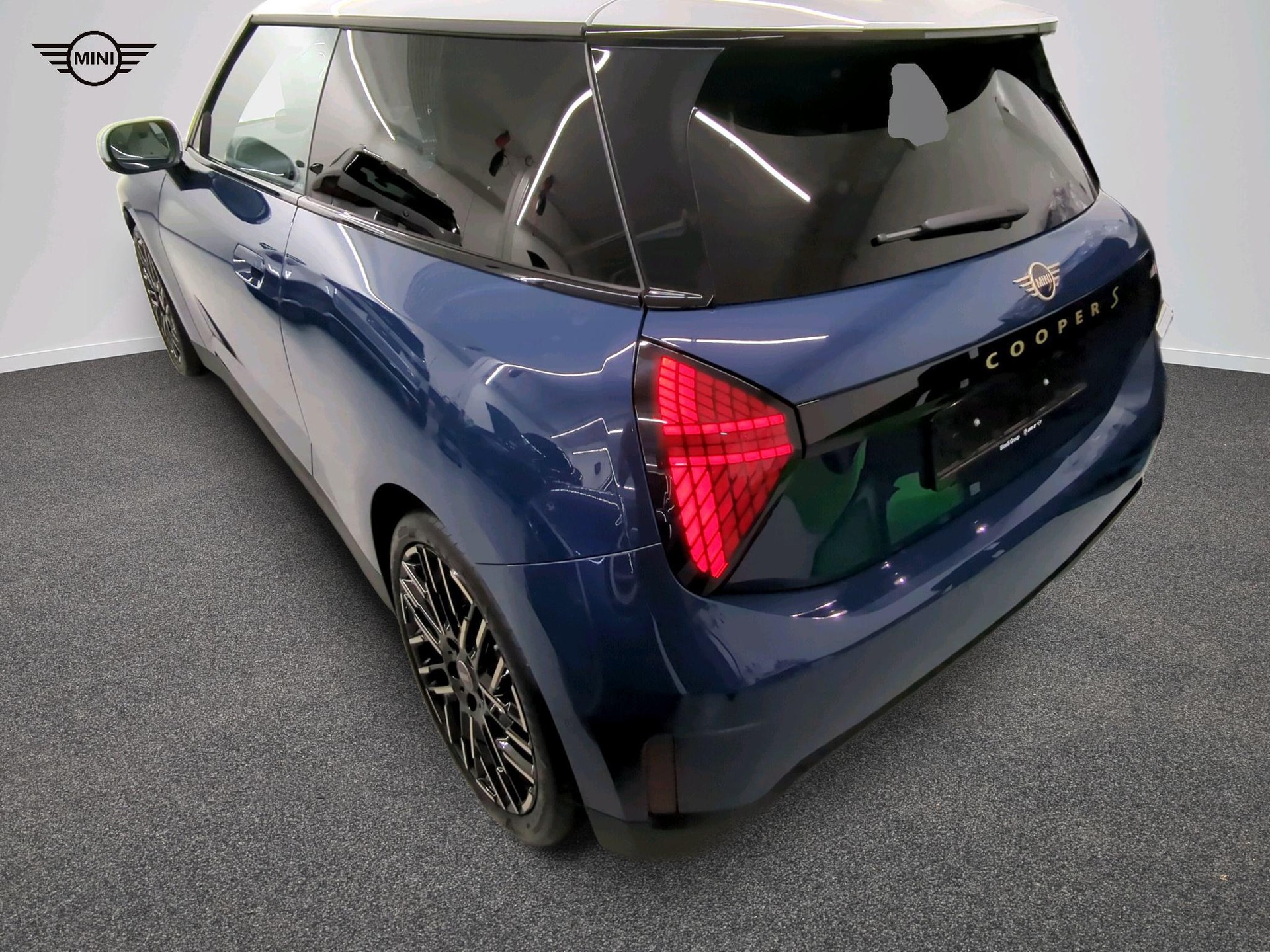MINI Cooper SE-image-3
