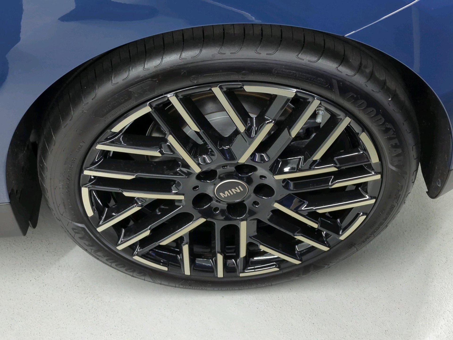 MINI Cooper SE-image-7