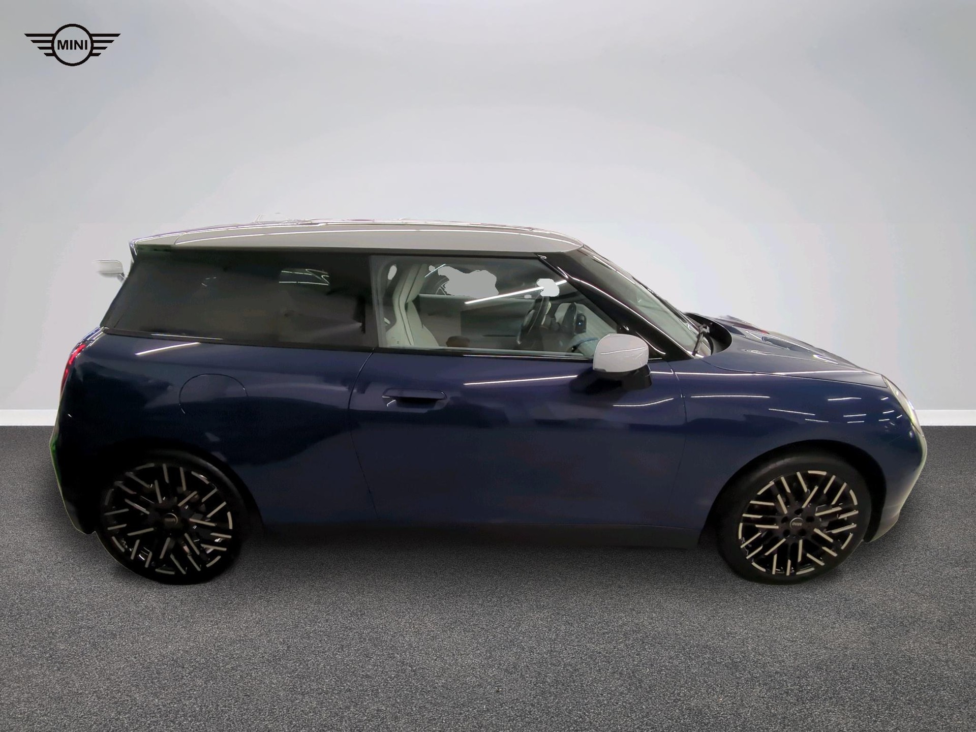 MINI Cooper SE-image-1
