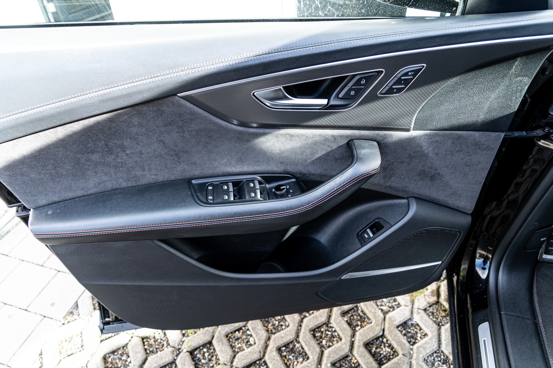 AUDI RSQ8 quattro tiptronic-image-15