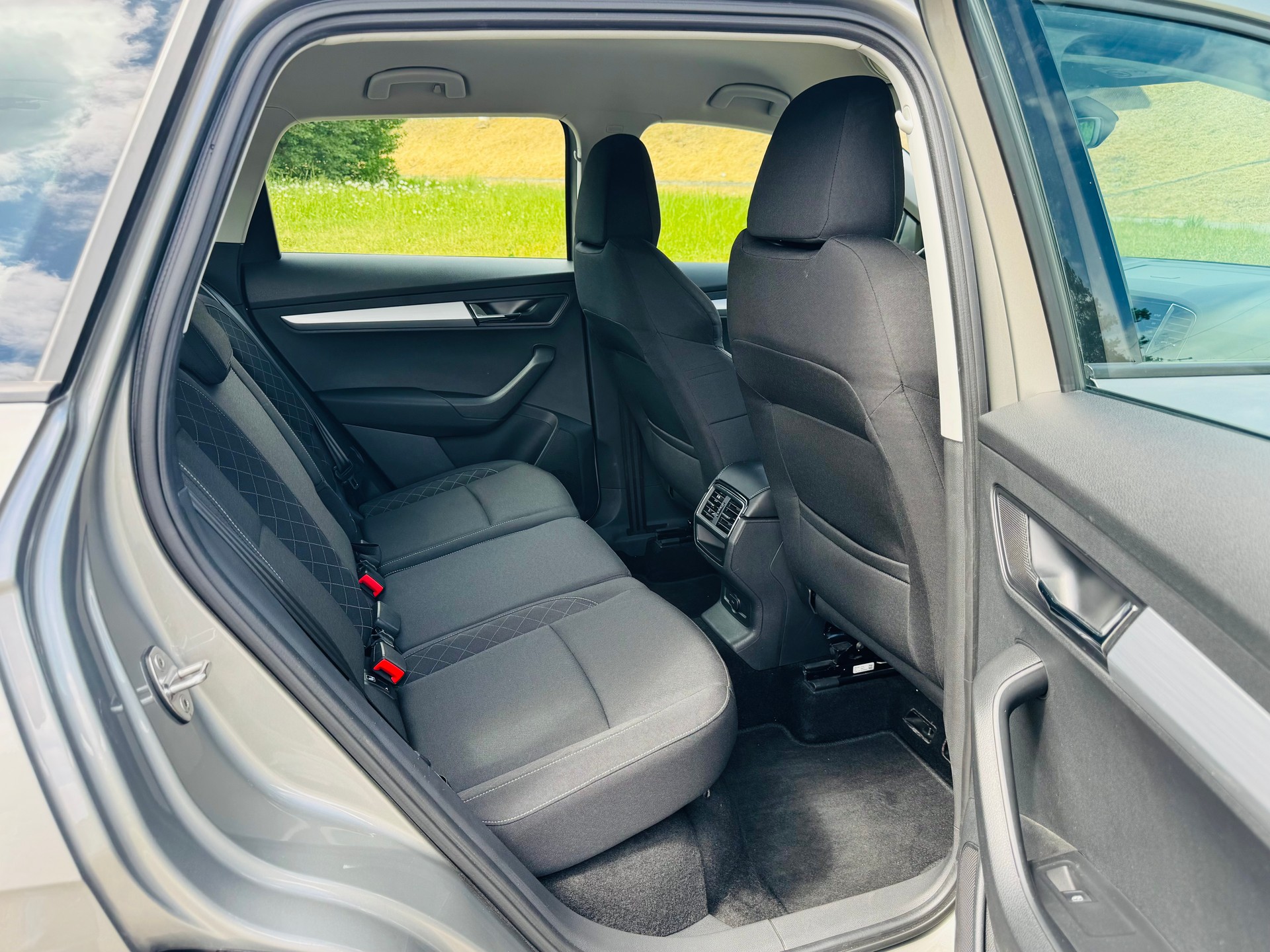 SKODA Karoq 1.0 TSI Ambition DSG-image-13