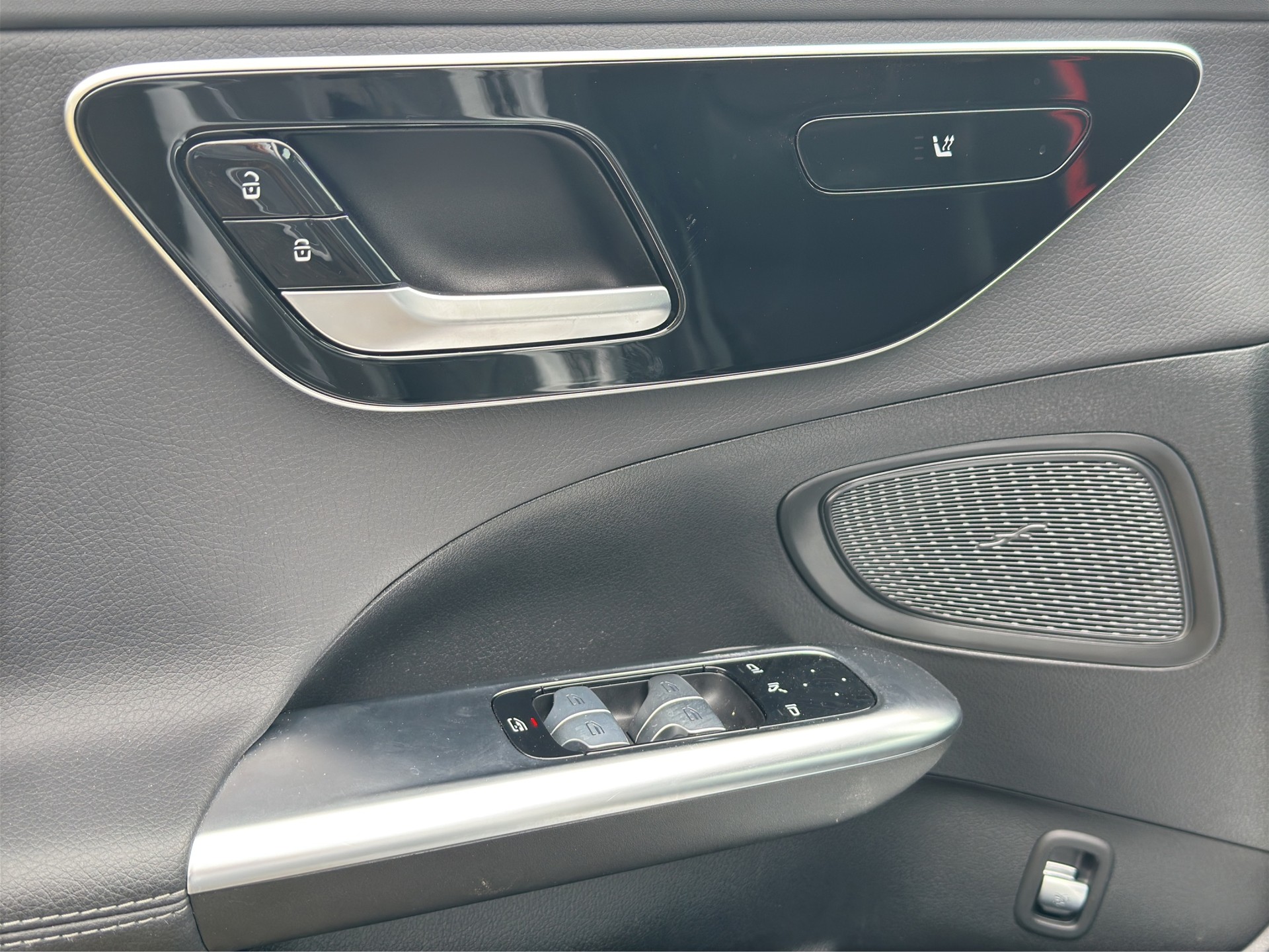 MERCEDES-BENZ C 220 d AMG 9G-Tronic-image-8