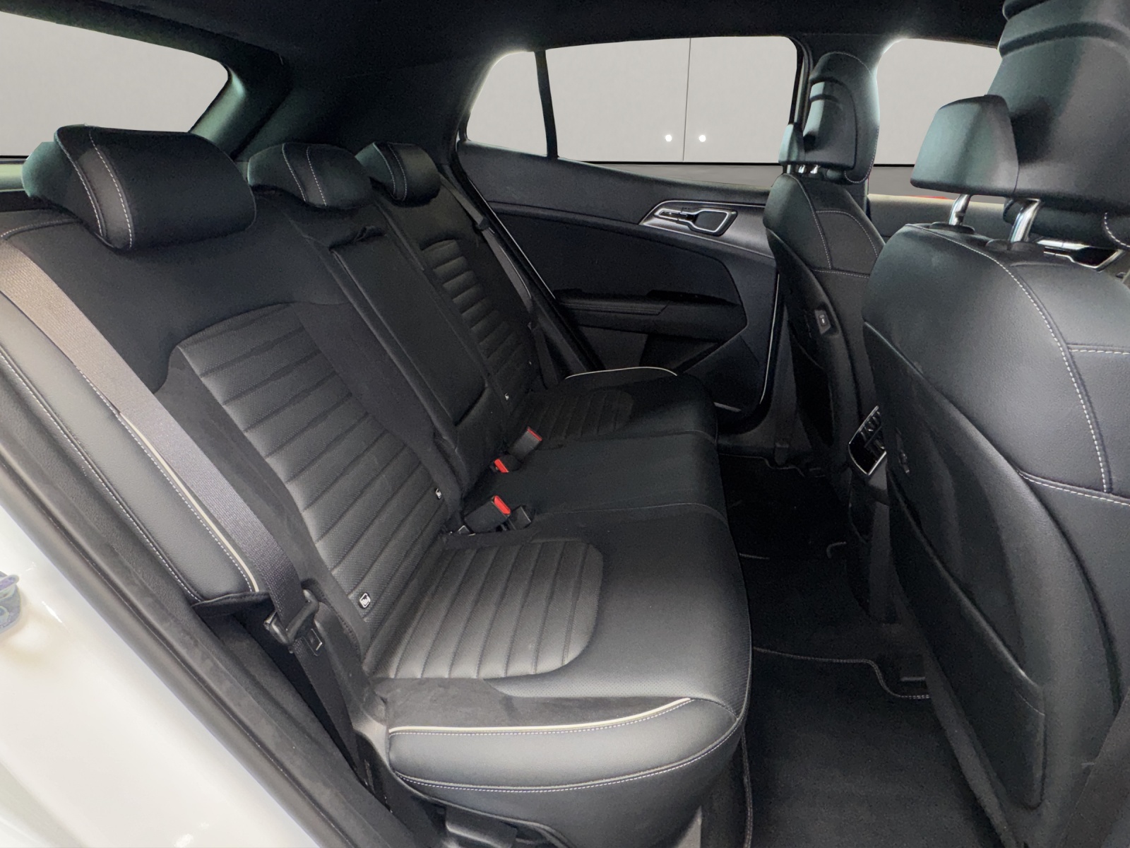 KIA Sportage 1.6 T-GDi PHEV GT-Line-image-8