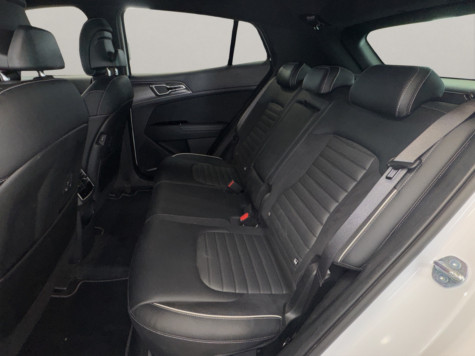 KIA Sportage 1.6 T-GDi PHEV GT-Line-image-9
