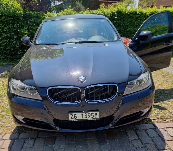 BMW 320d xDrive Steptronic-image-0