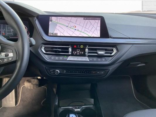BMW 120d xDrive SAG-image-9