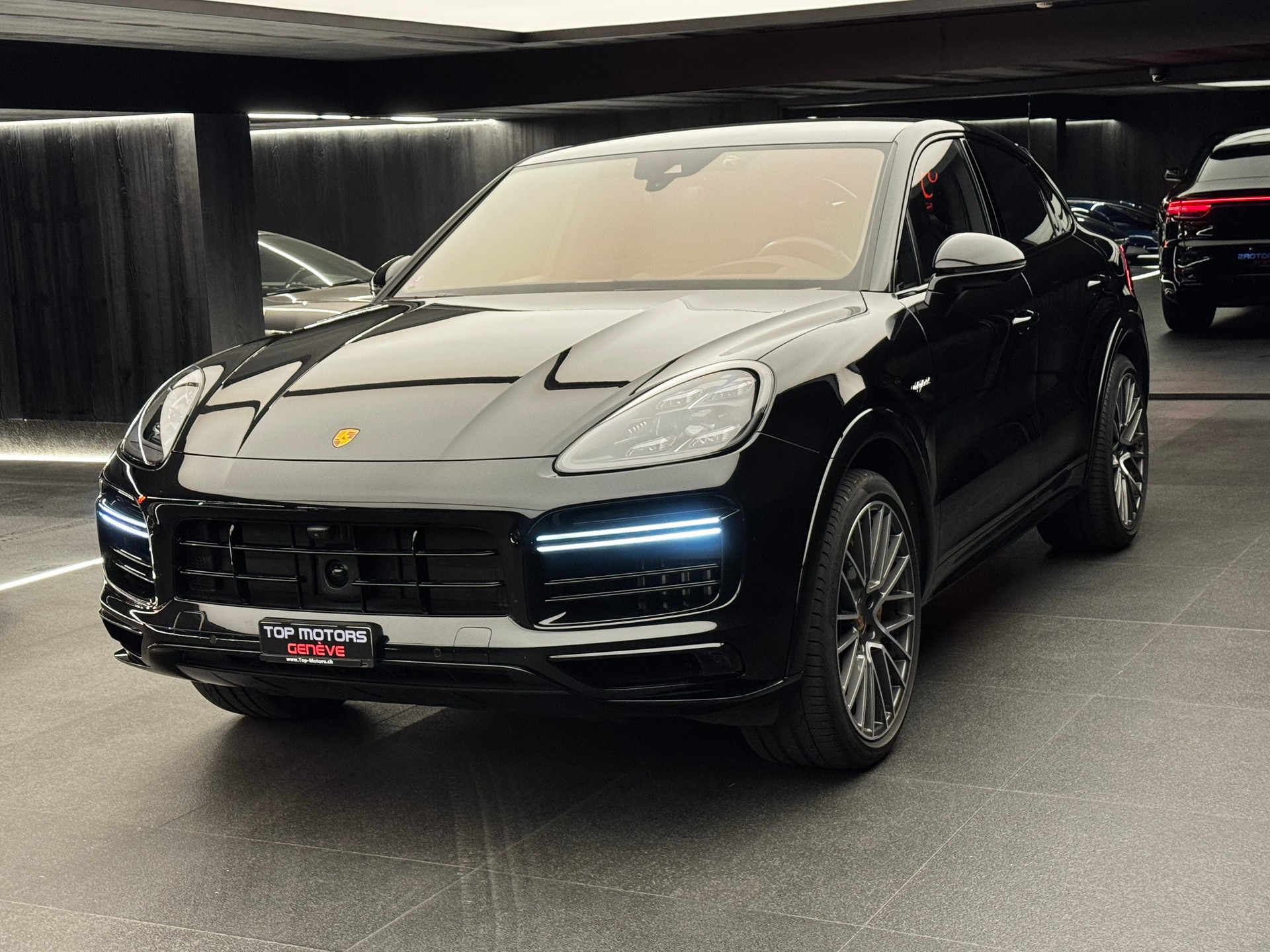 PORSCHE Cayenne Turbo Coupé S E-Hybrid