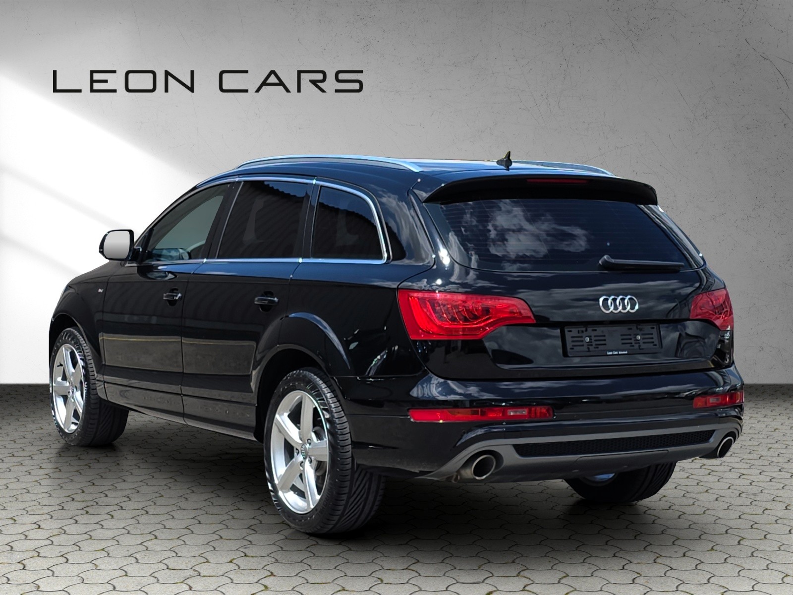 AUDI Q7 3.0 TDI S-Line quattro tiptronic Luftfederung 7-Sitzer-image-6