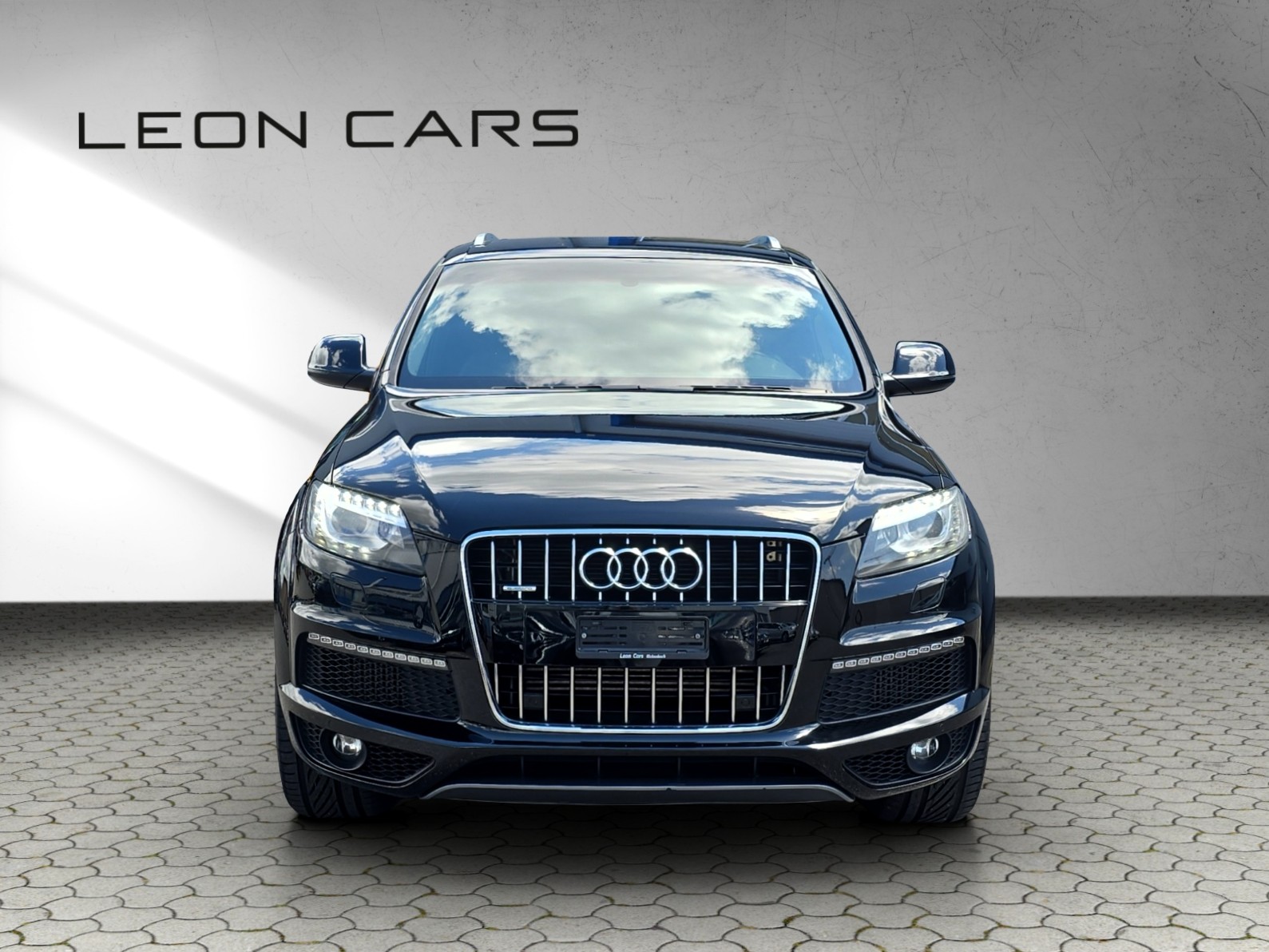 AUDI Q7 3.0 TDI S-Line quattro tiptronic Luftfederung 7-Sitzer-image-1