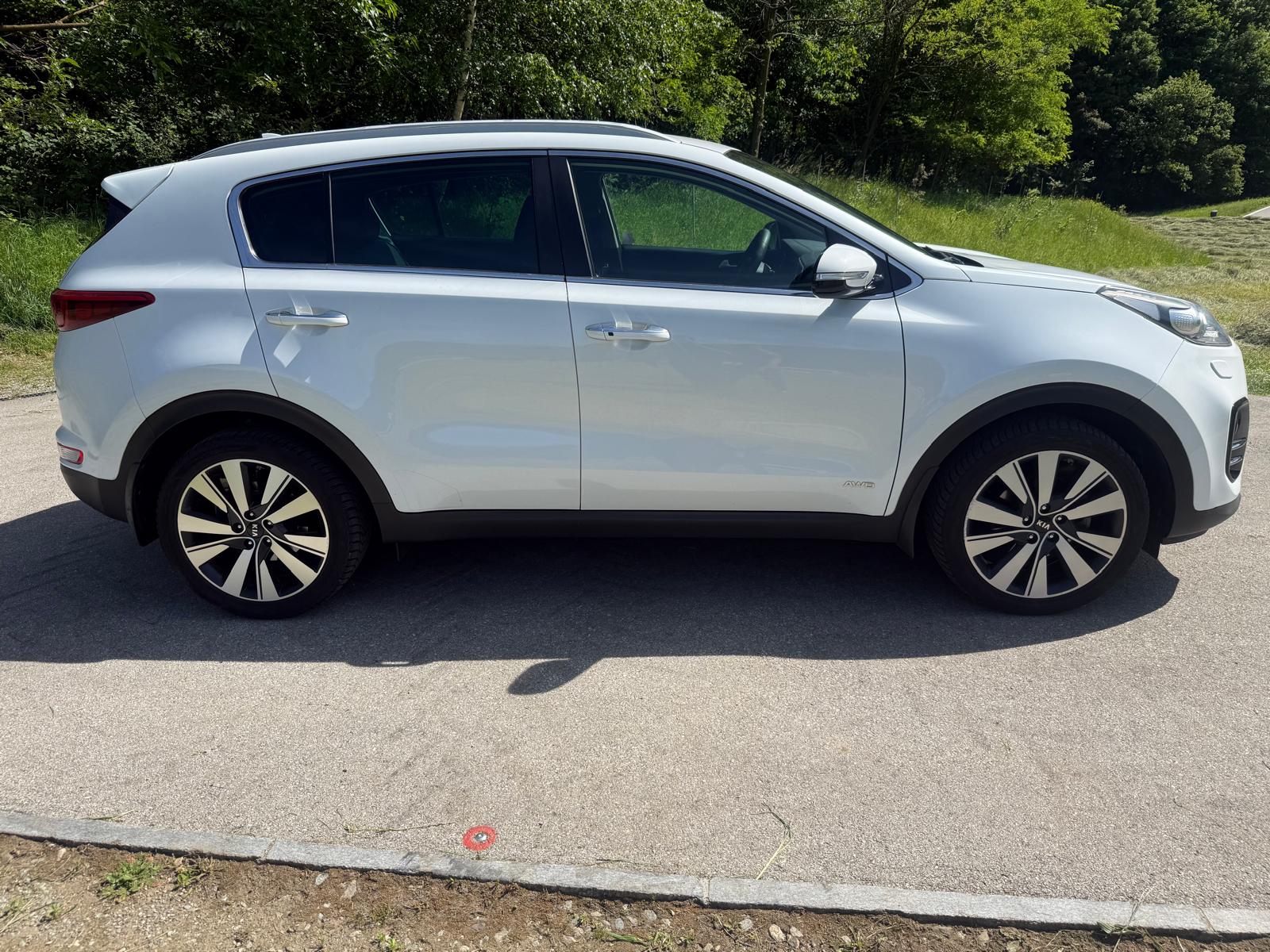 KIA Sportage 2.0CRDi LX 4WD Automat-image-3