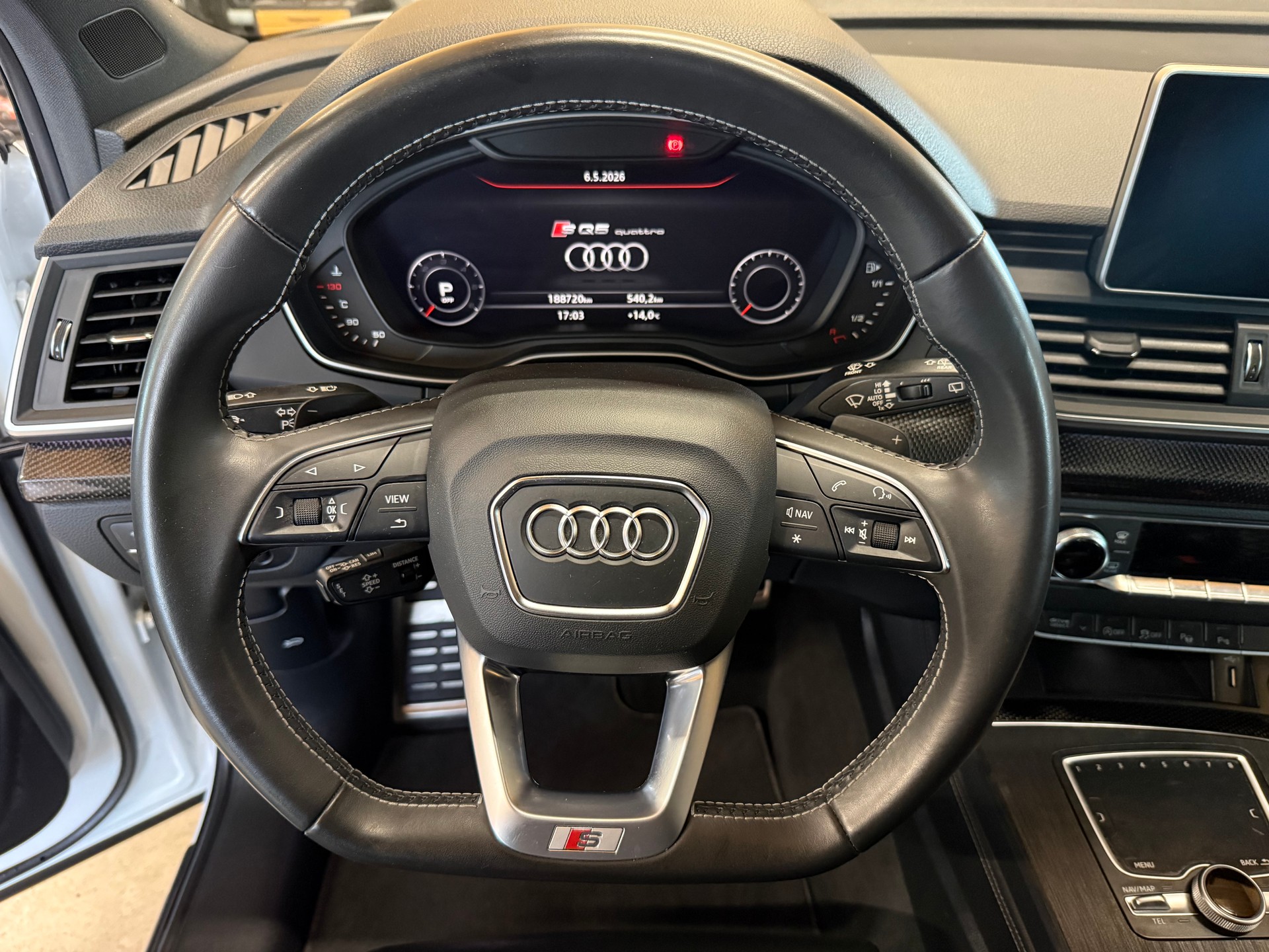 AUDI SQ5 TDI quattro tiptronic-image-9