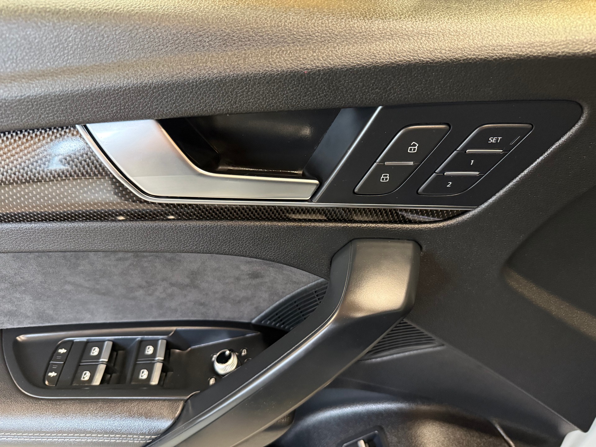 AUDI SQ5 TDI quattro tiptronic-image-15