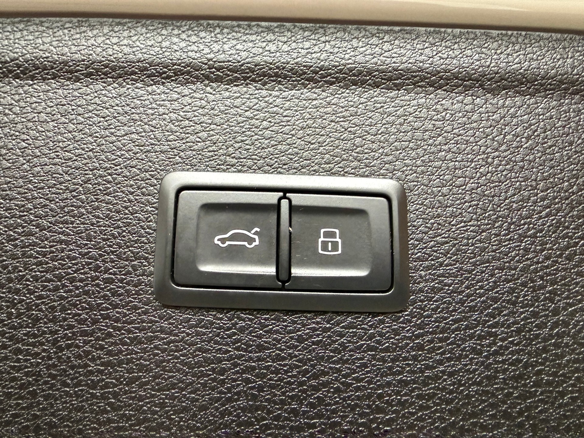 AUDI SQ5 TDI quattro tiptronic-image-18