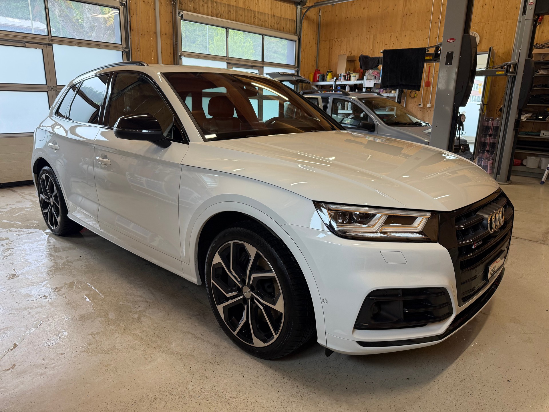 AUDI SQ5 TDI quattro tiptronic-image-2