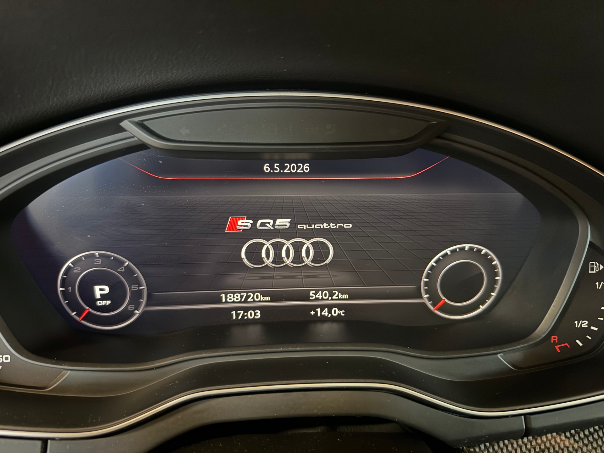AUDI SQ5 TDI quattro tiptronic-image-10