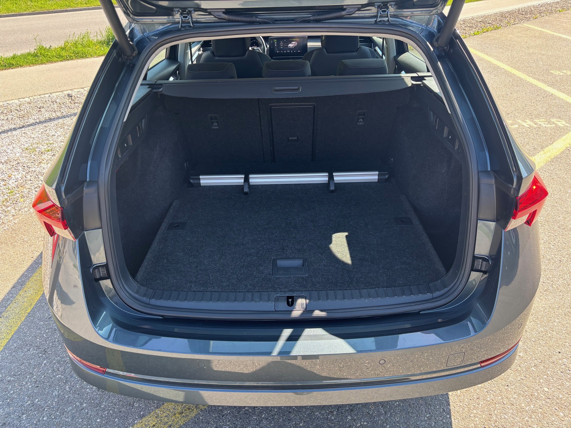 SKODA Octavia Combi 1.0 mHEV Style DSG-image-14