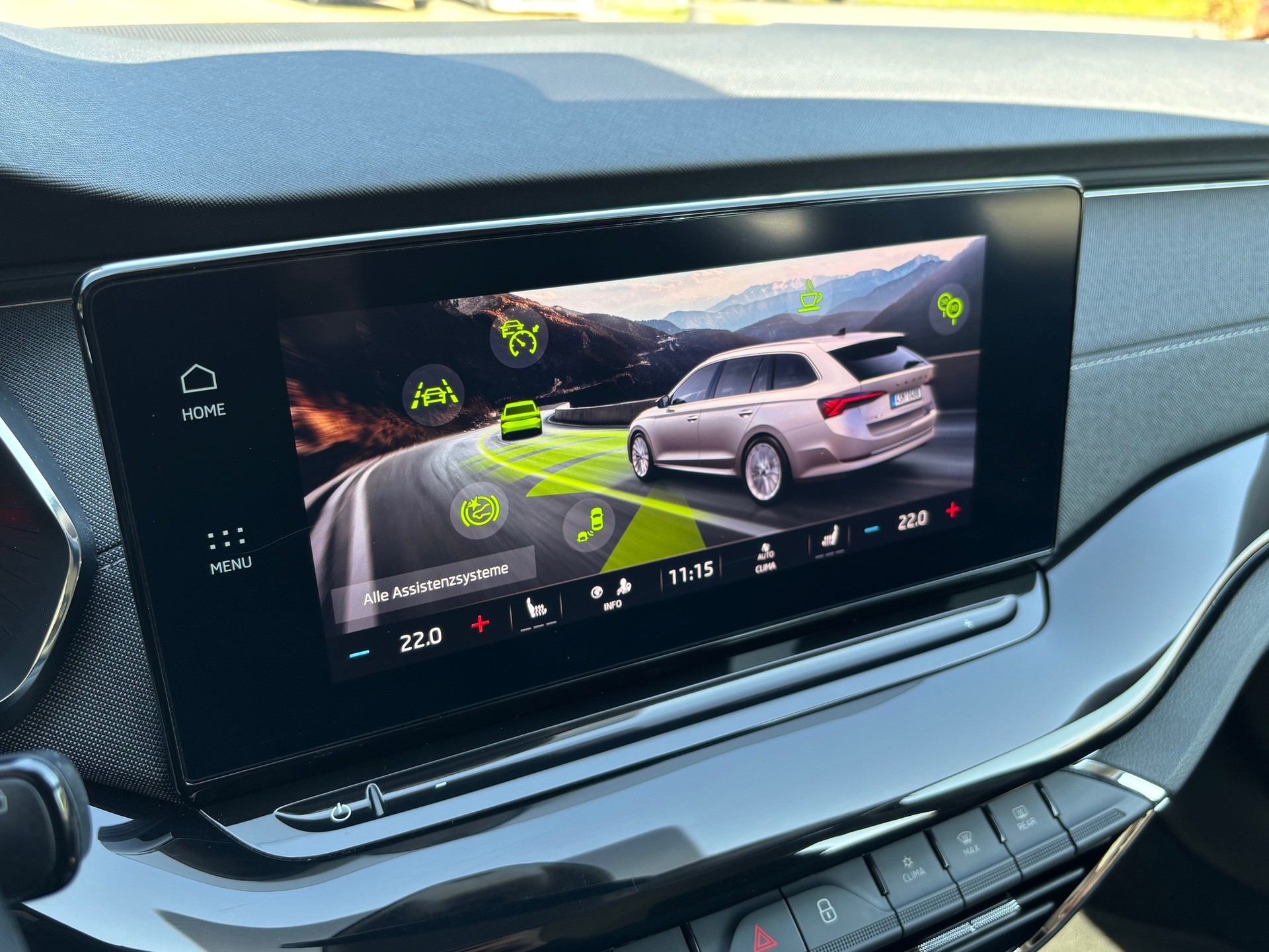SKODA Octavia Combi 1.0 mHEV Style DSG-image-12
