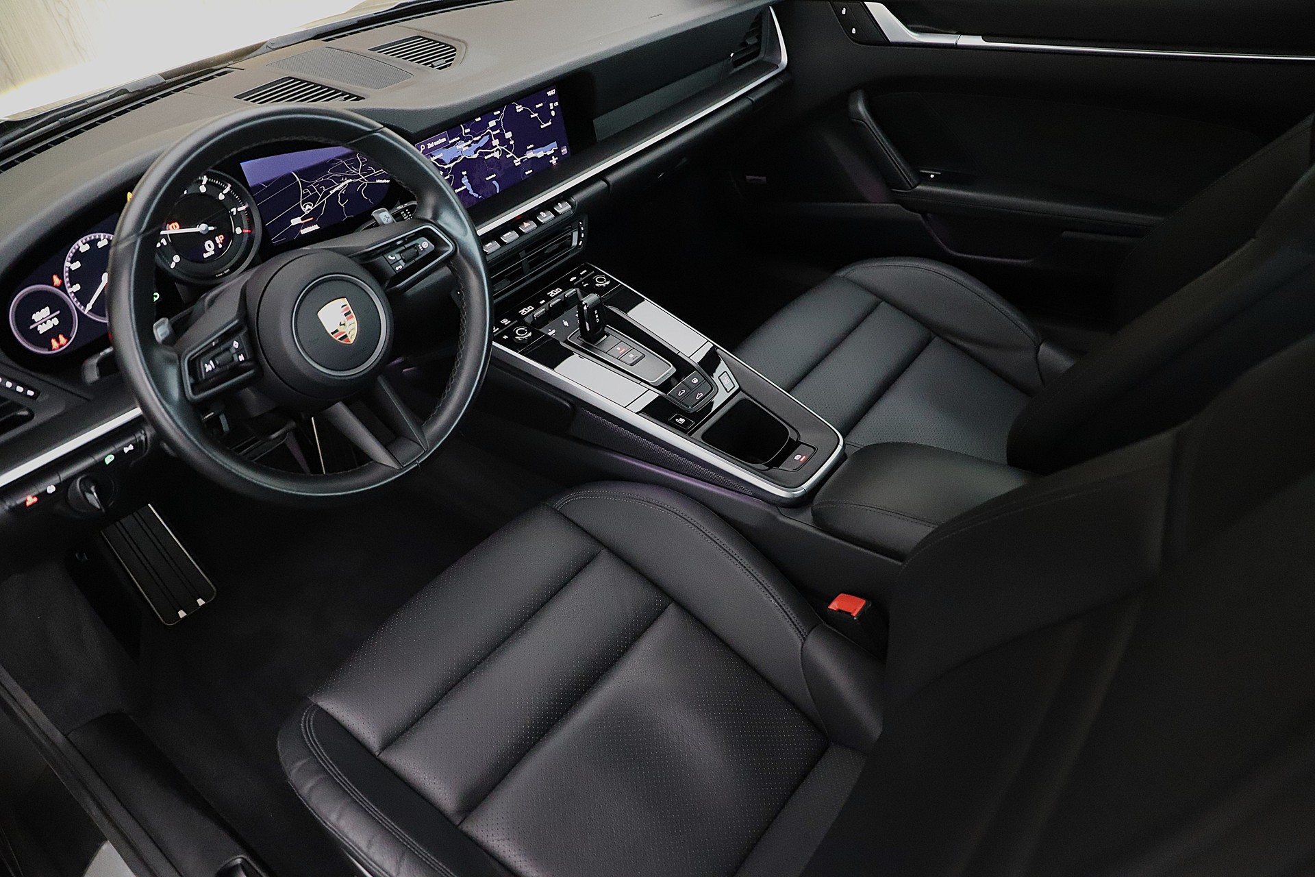 PORSCHE 911 Carrera 4 PDK-image-4