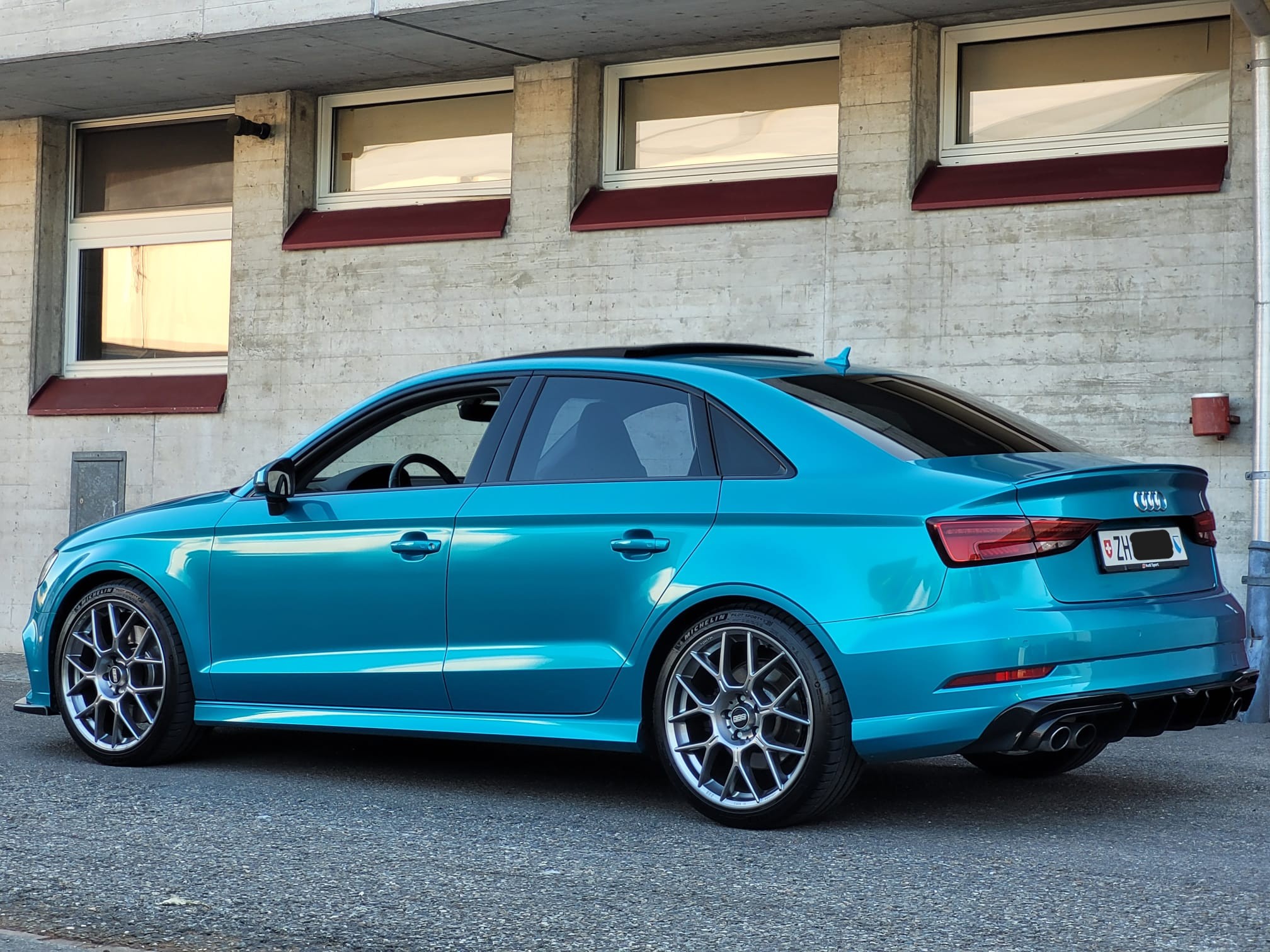 Car photo