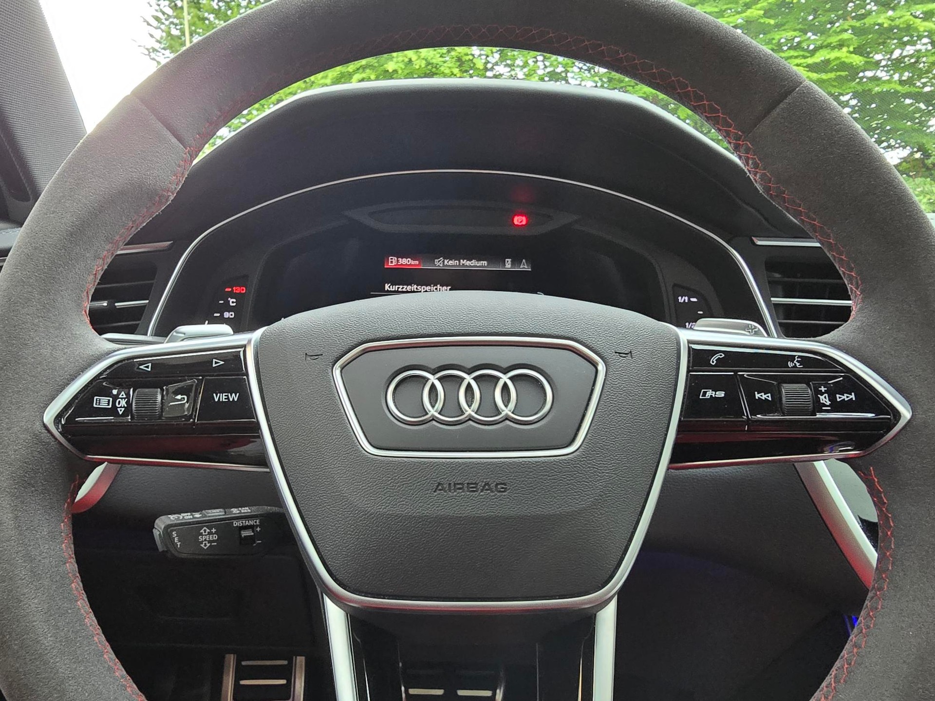 AUDI RS6 Avant 4.0 TFSI V8 quattro-image-12