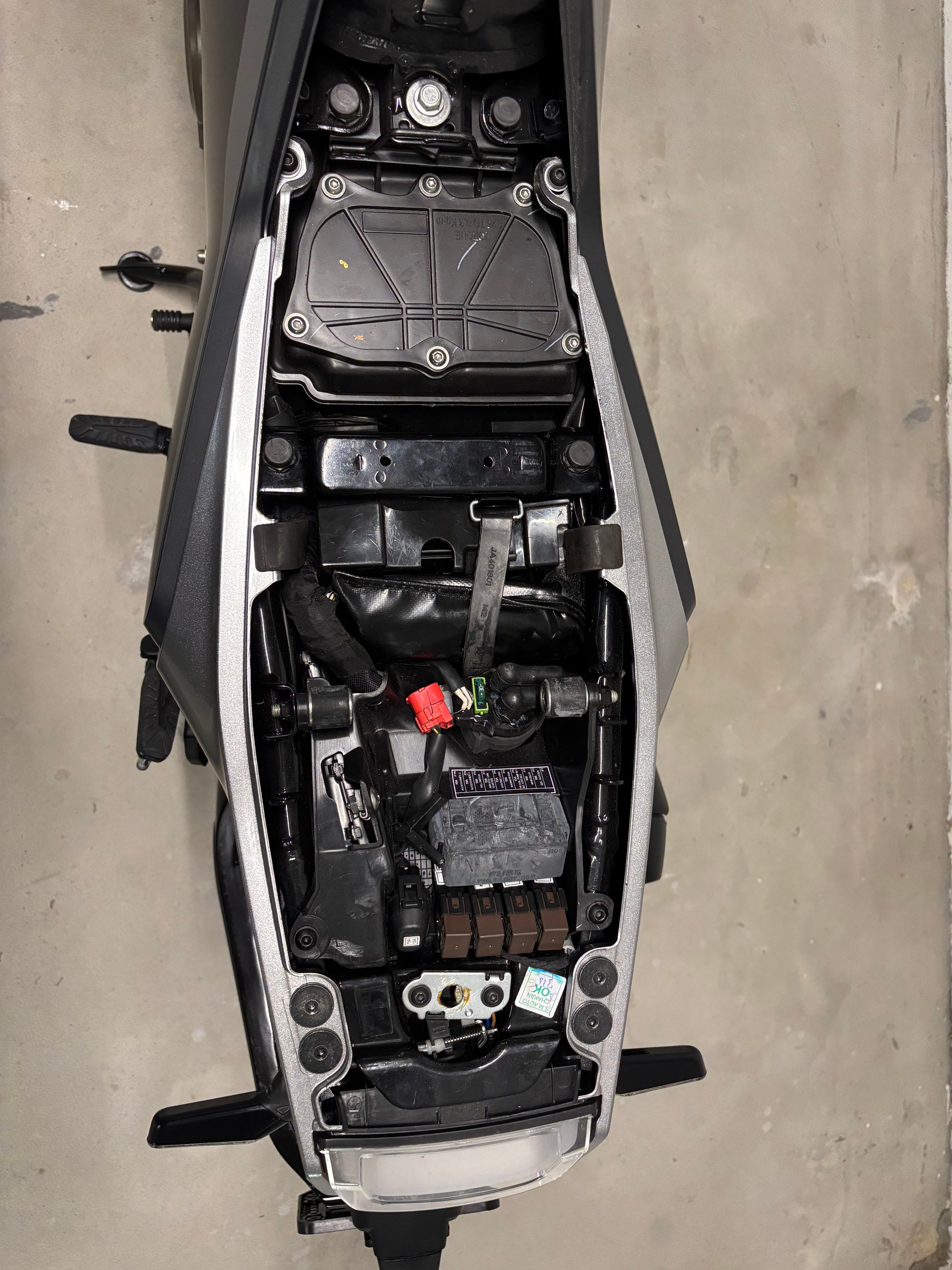 HUSQVARNA Svartpilen 125-image-11