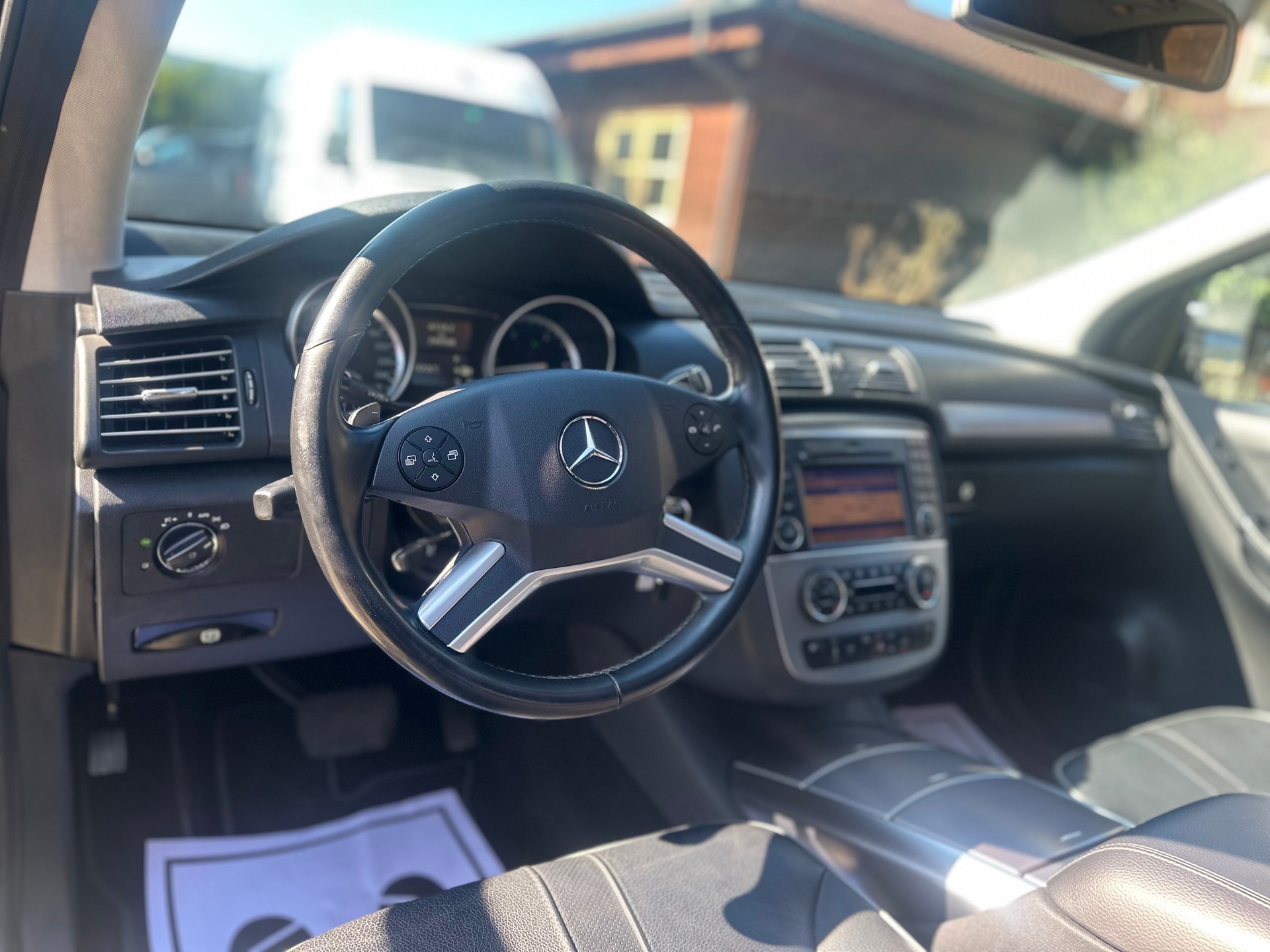 MERCEDES-BENZ R 350 CDI 4Matic 7G-Tronic-image-12