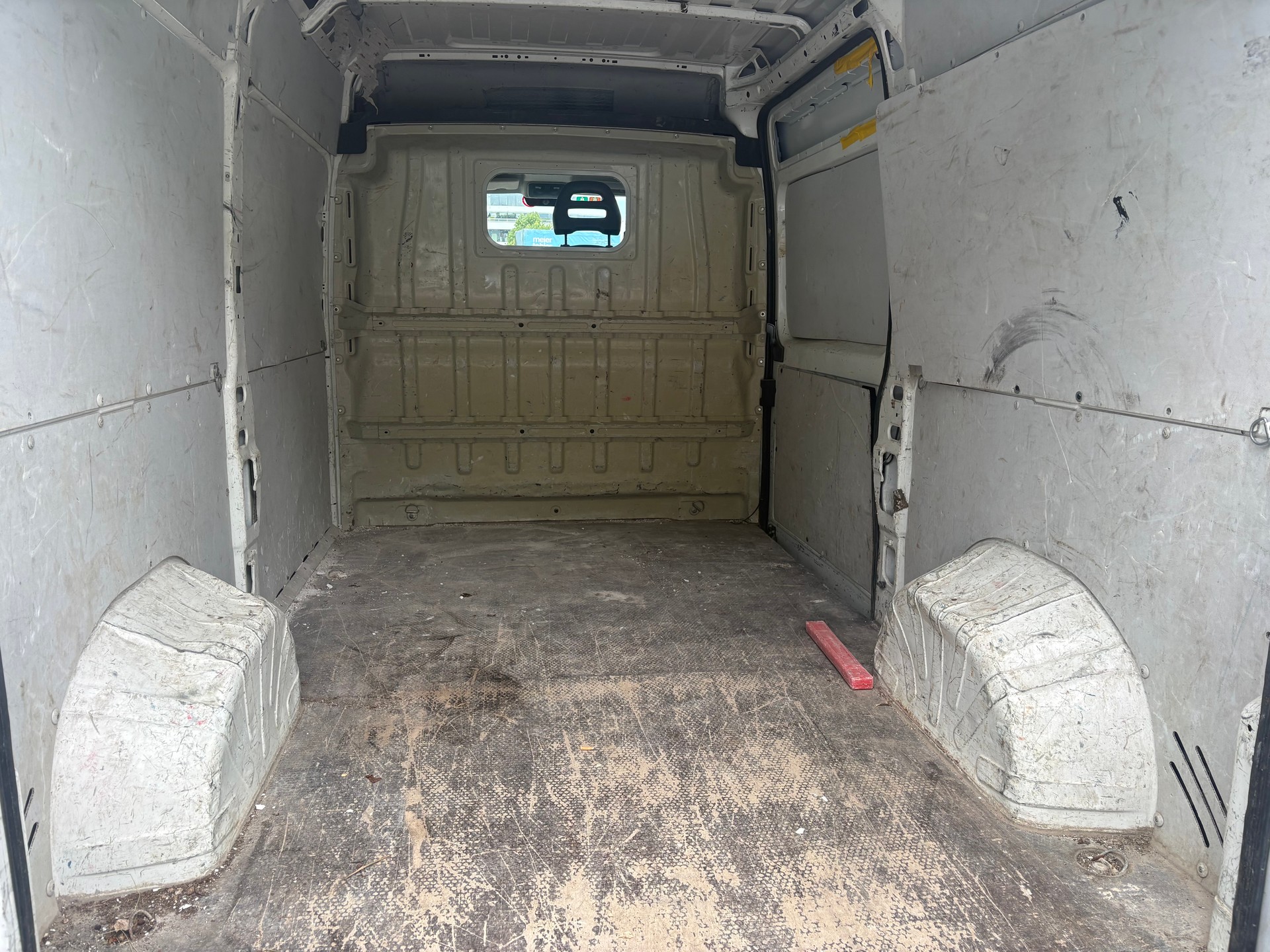 CITROEN Jumper 30 2.2 HDi 110 Attraction L2H1-image-9