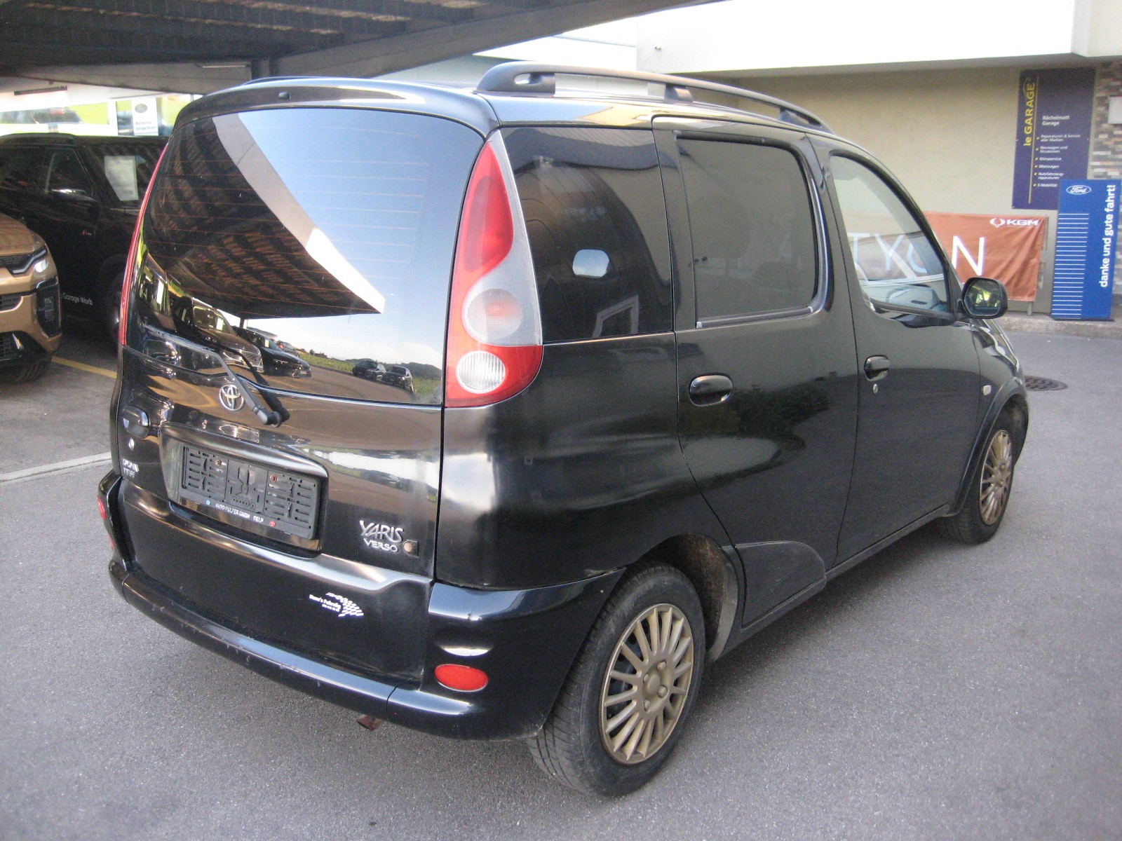 TOYOTA Yaris Verso 1.3 Linea Luna-image-3