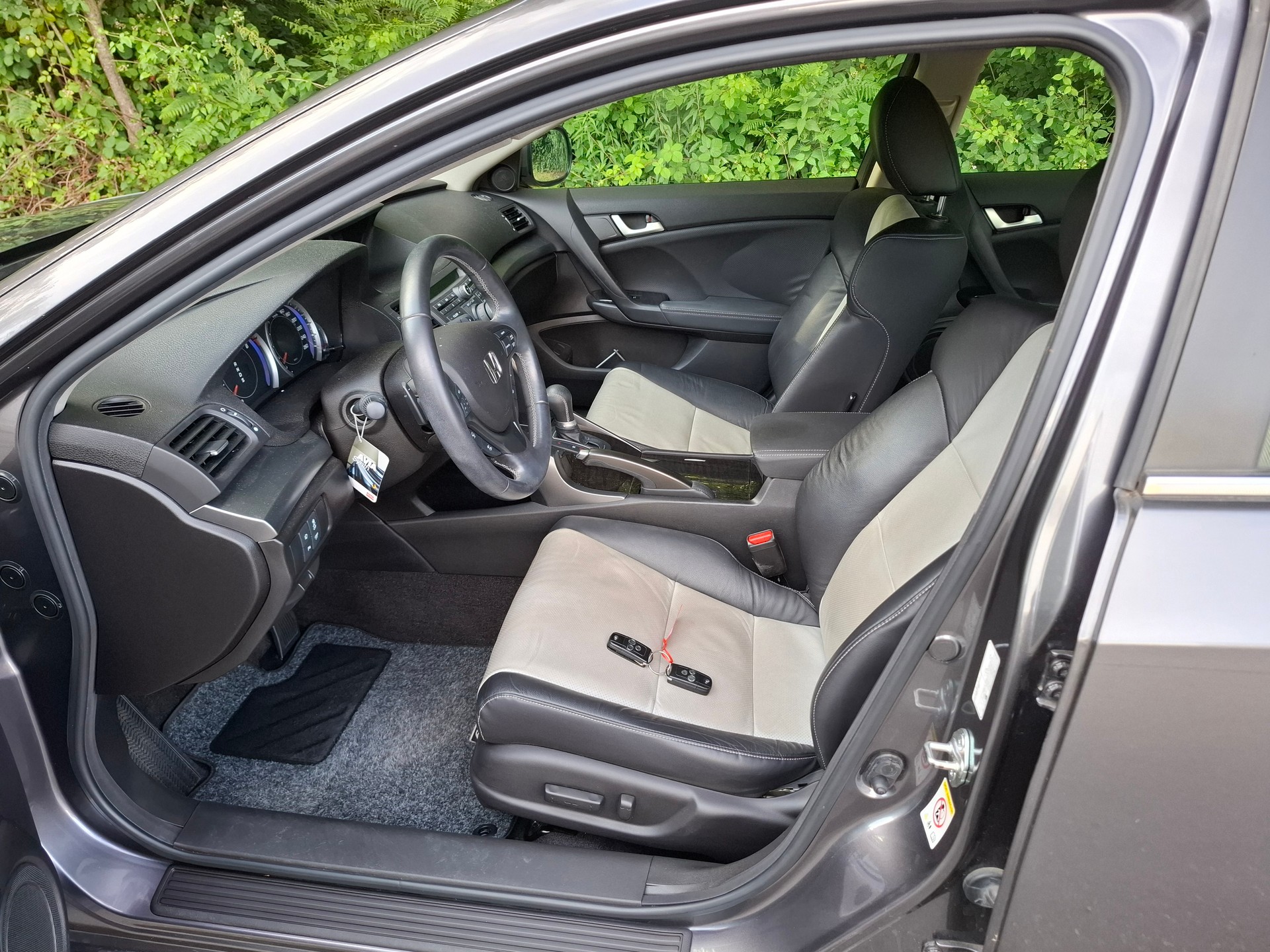 HONDA Accord 2.2 i-CTDi Executive Automatic-image-1
