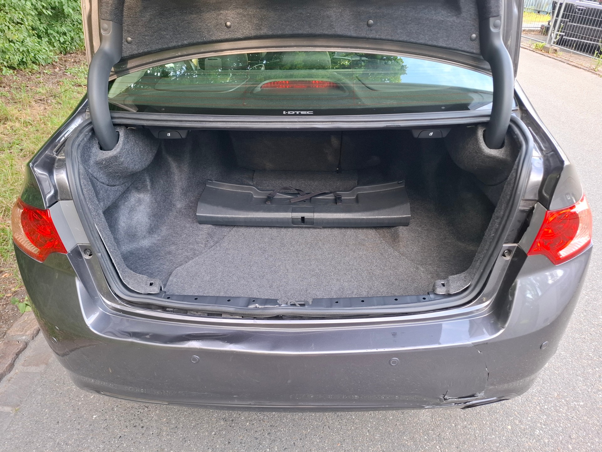 HONDA Accord 2.2 i-CTDi Executive Automatic-image-13
