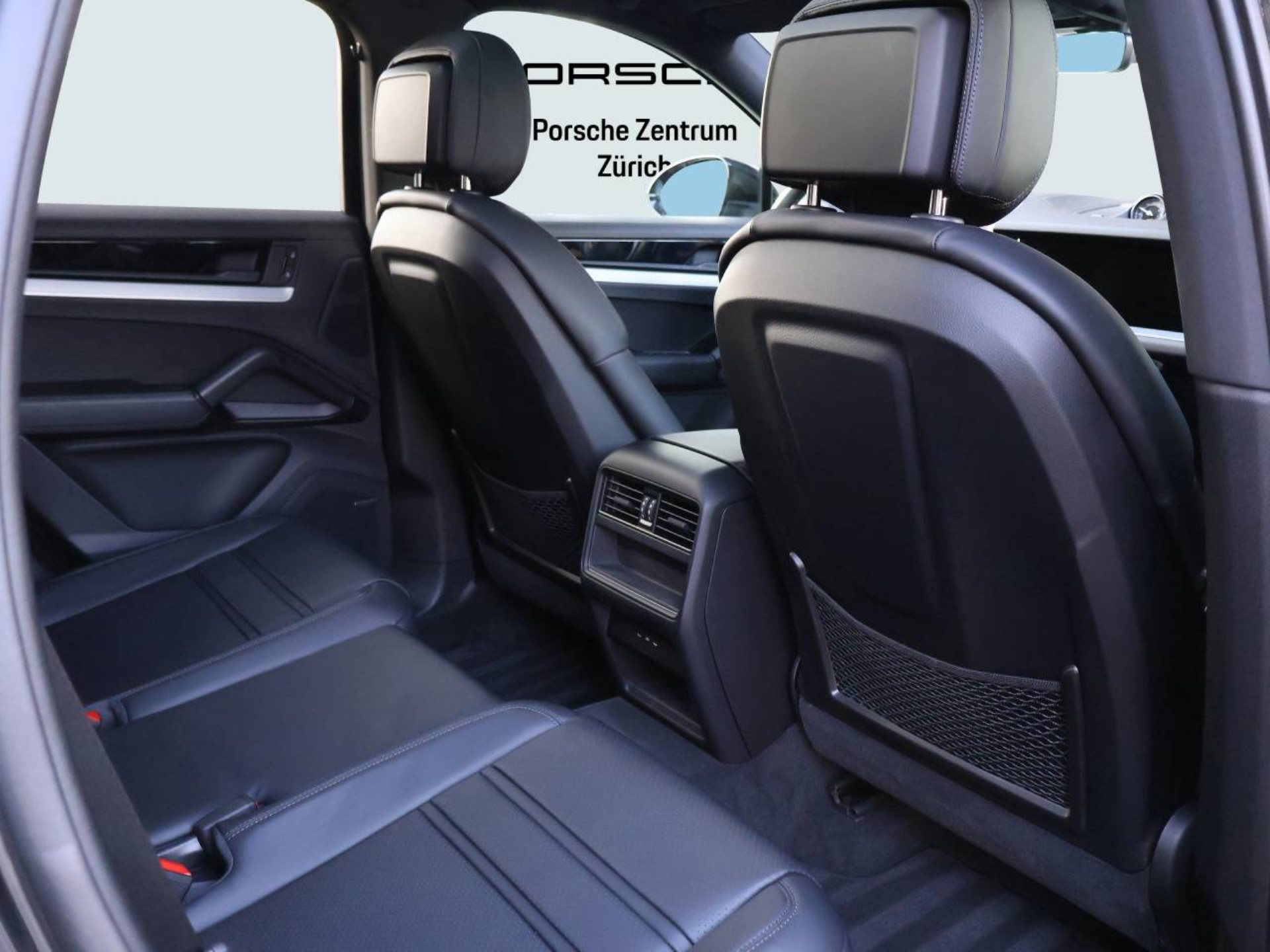 PORSCHE Cayenne E-Hybrid Coupé-image-13