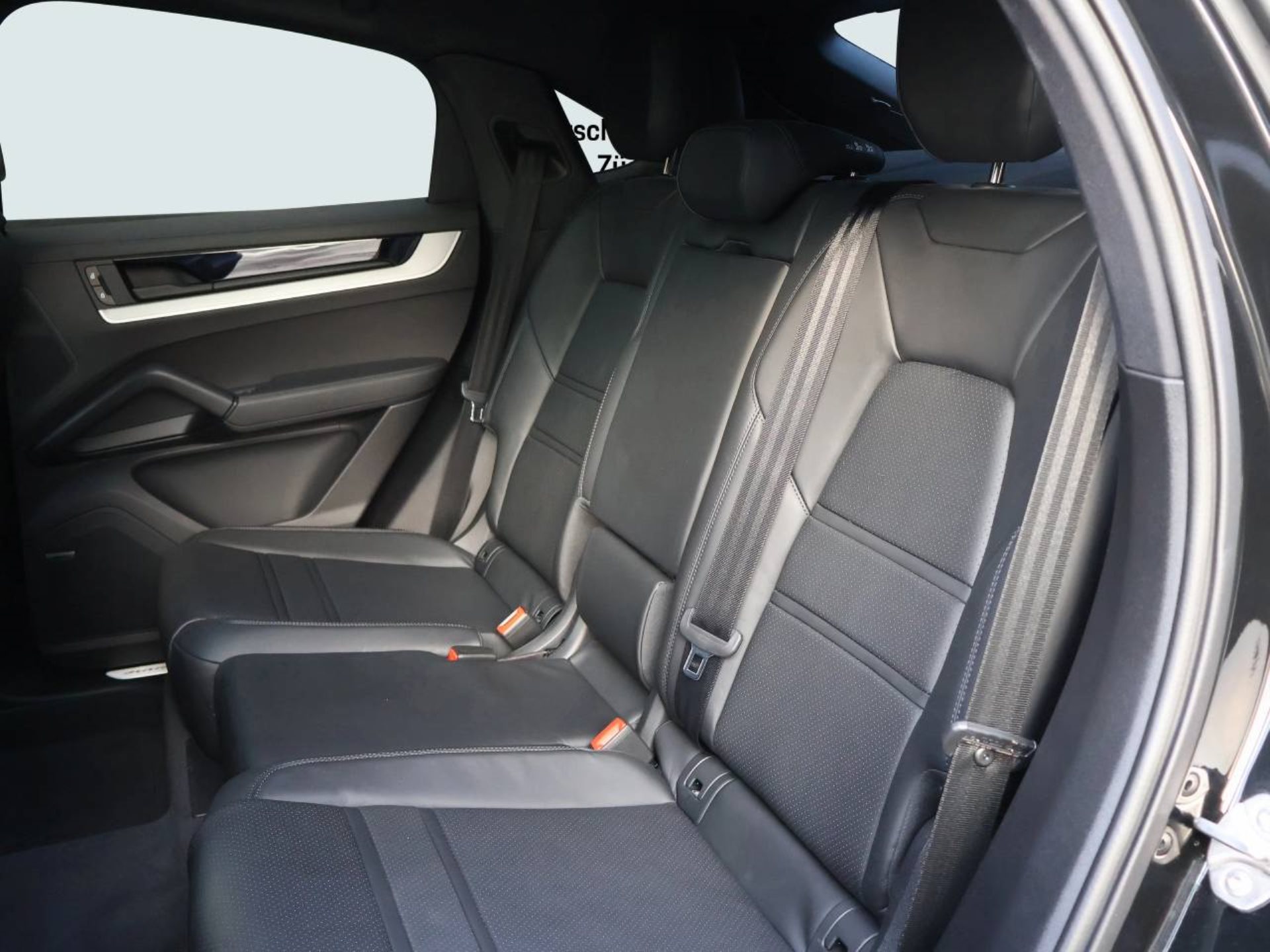 PORSCHE Cayenne E-Hybrid Coupé-image-15