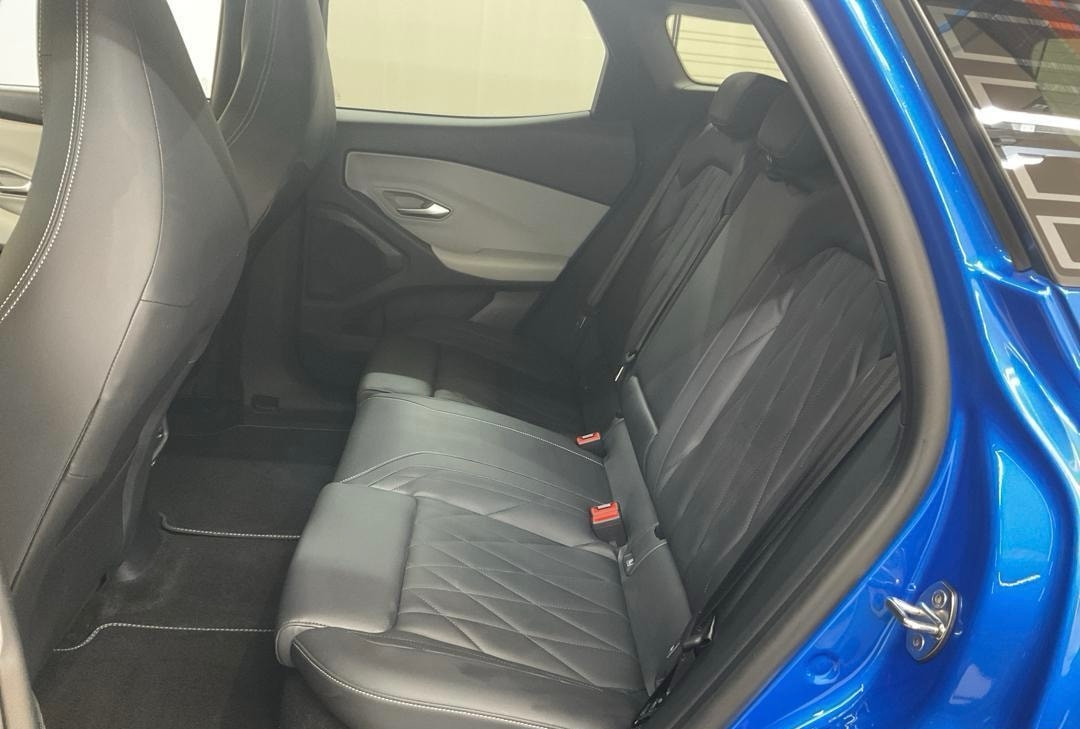 FORD Explorer Elektro 79kWh Extended Range PREMIUM mit Anhängerkupplung, Wärmepumpe & Panoramadach-image-10