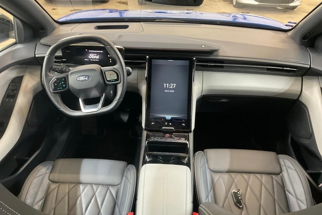 FORD Explorer Elektro 79kWh Extended Range PREMIUM mit Anhängerkupplung, Wärmepumpe & Panoramadach-image-11