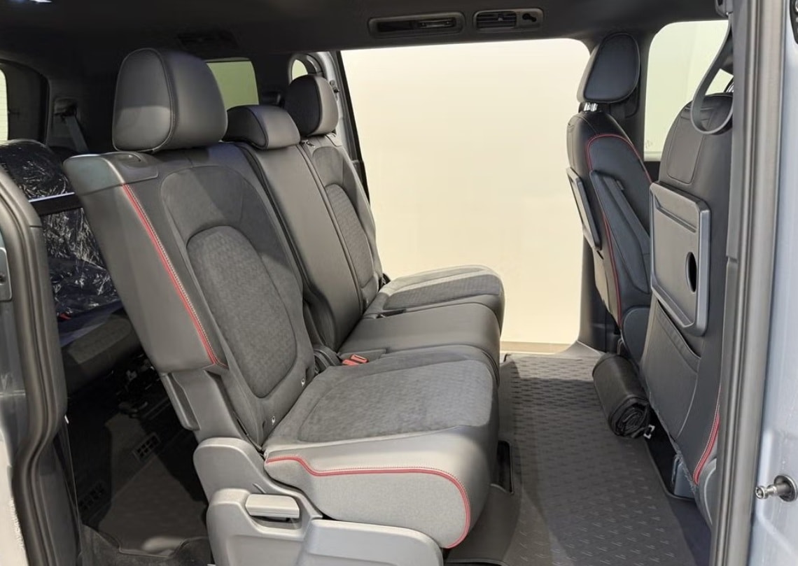 VW ID.Buzz LWB GTX 4 Motion-image-6