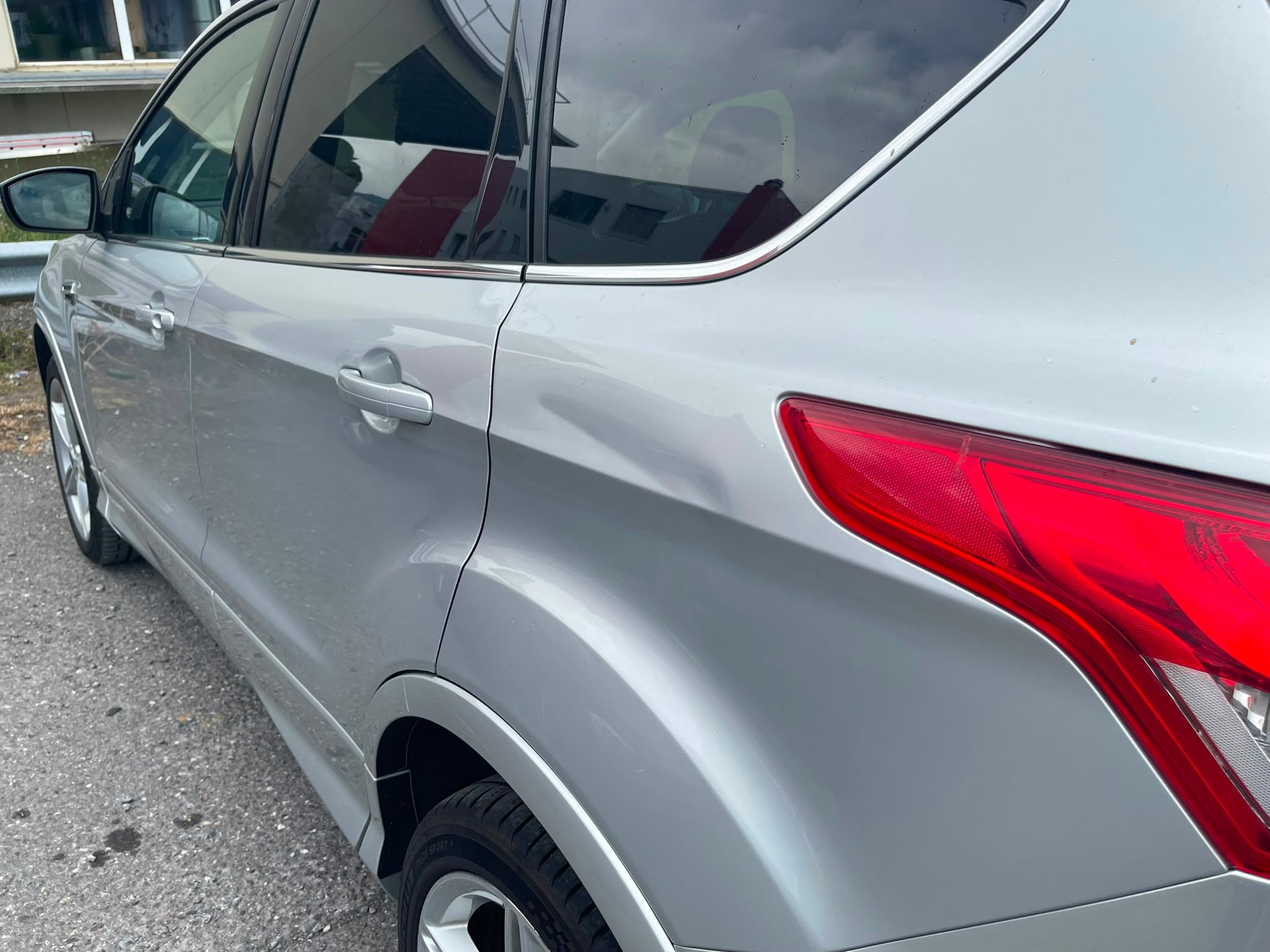 FORD Kuga 2.0 TDCi Titanium 4WD PowerShift-image-4