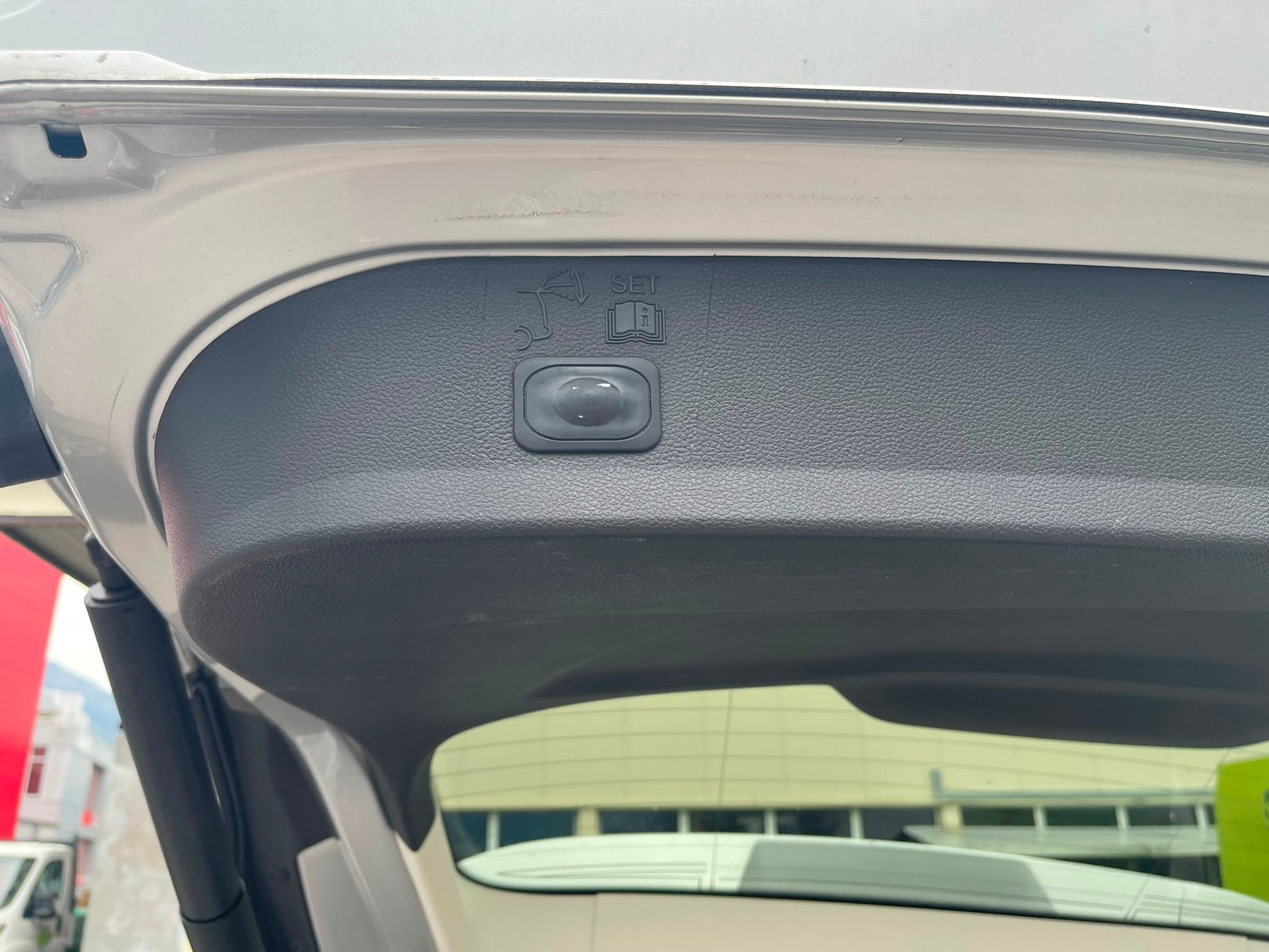 FORD Kuga 2.0 TDCi Titanium 4WD PowerShift-image-13
