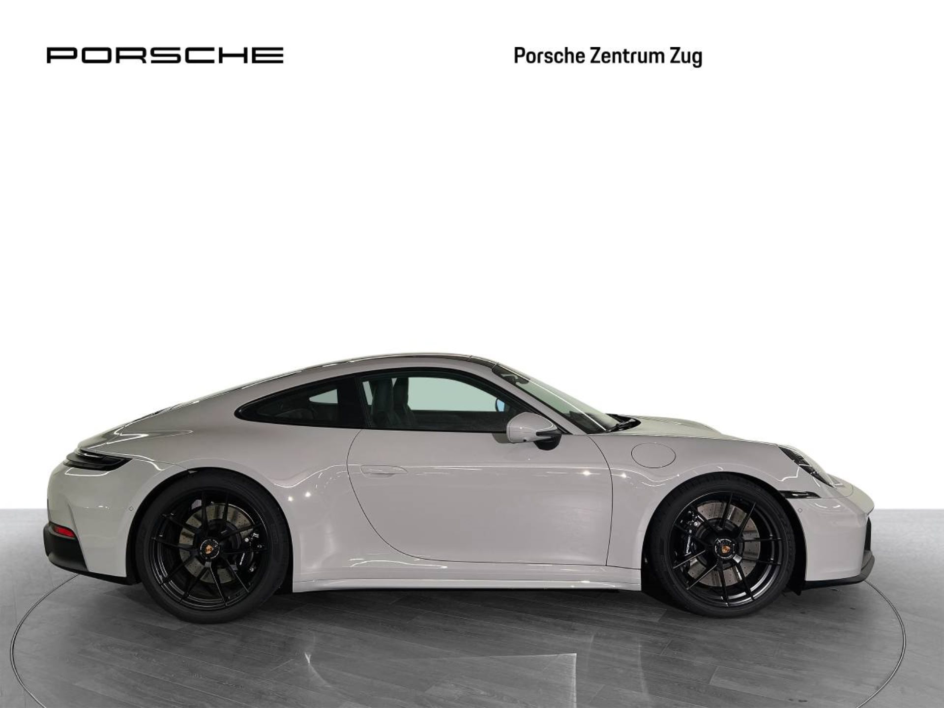 PORSCHE 911 Carrera 4 GTS-image-9