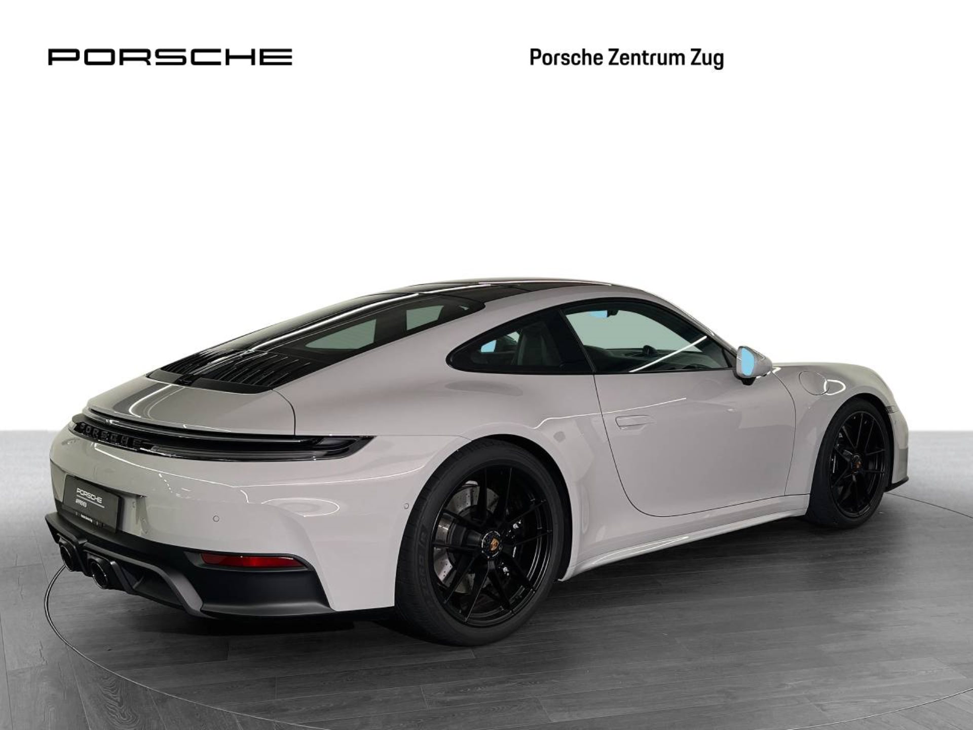 PORSCHE 911 Carrera 4 GTS-image-8
