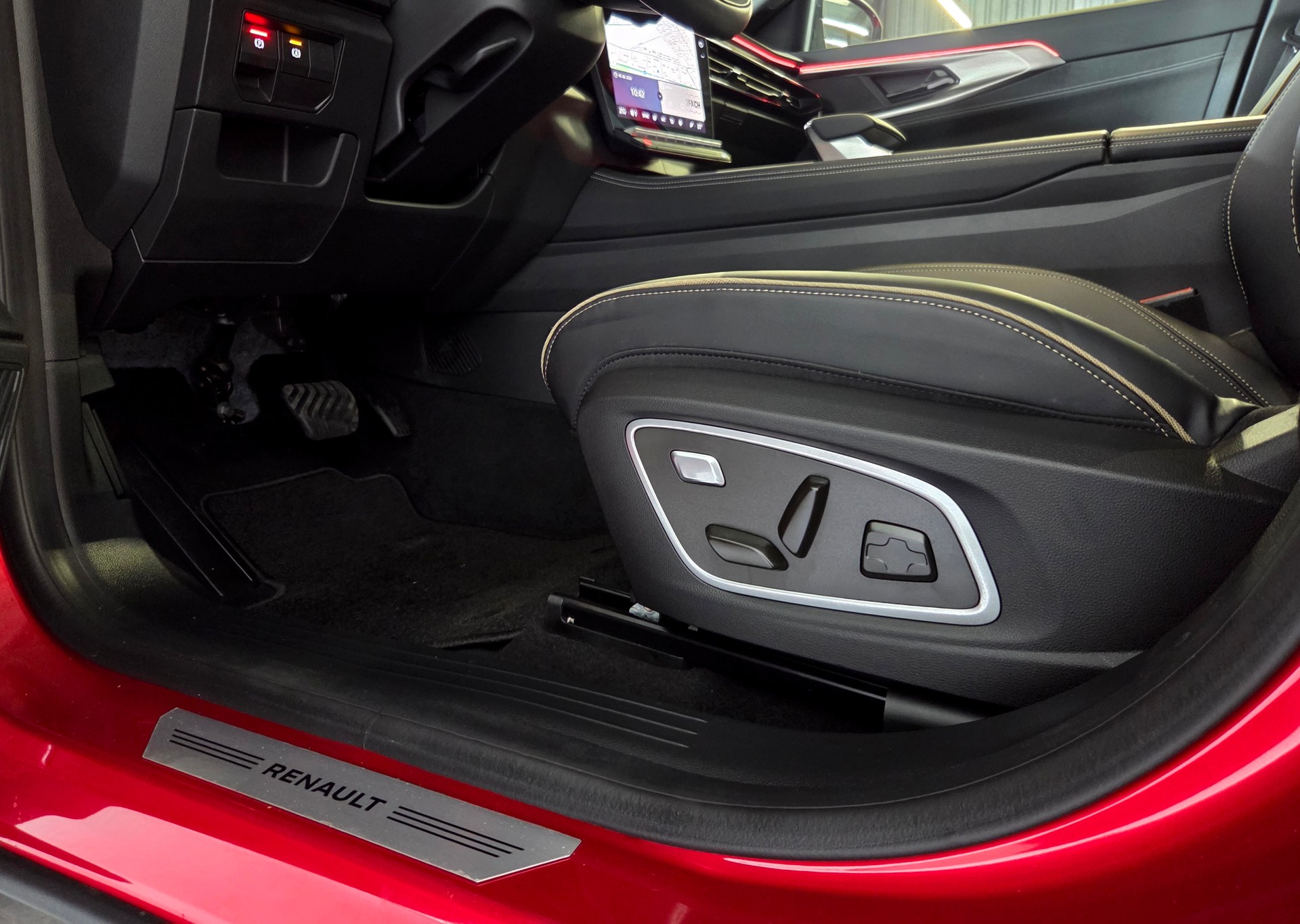 RENAULT Austral 1.2 E-Tech iconic-image-9