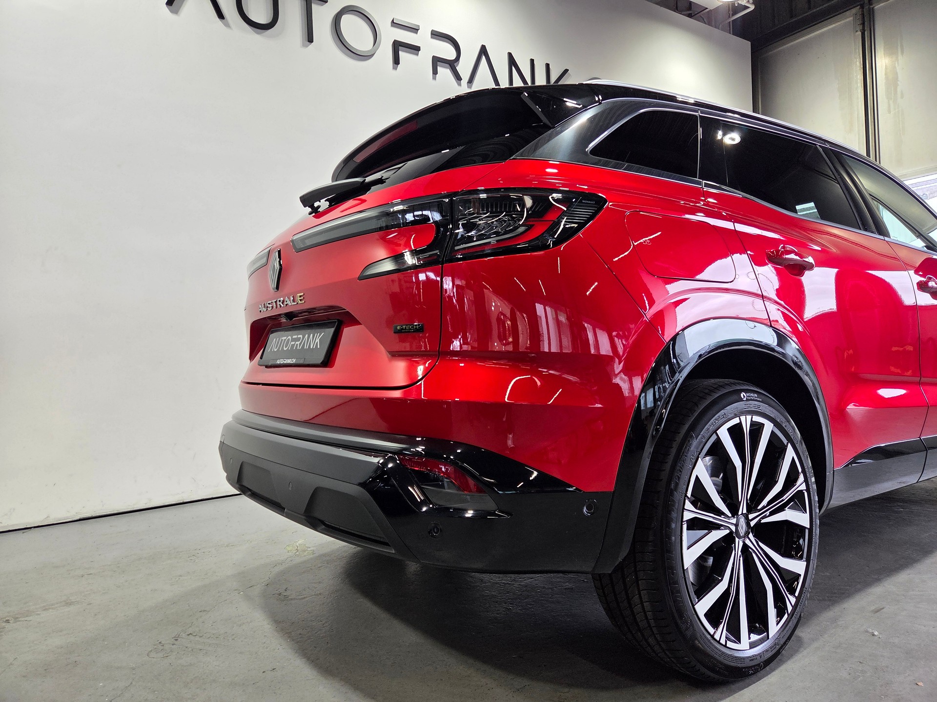 RENAULT Austral 1.2 E-Tech iconic-image-11
