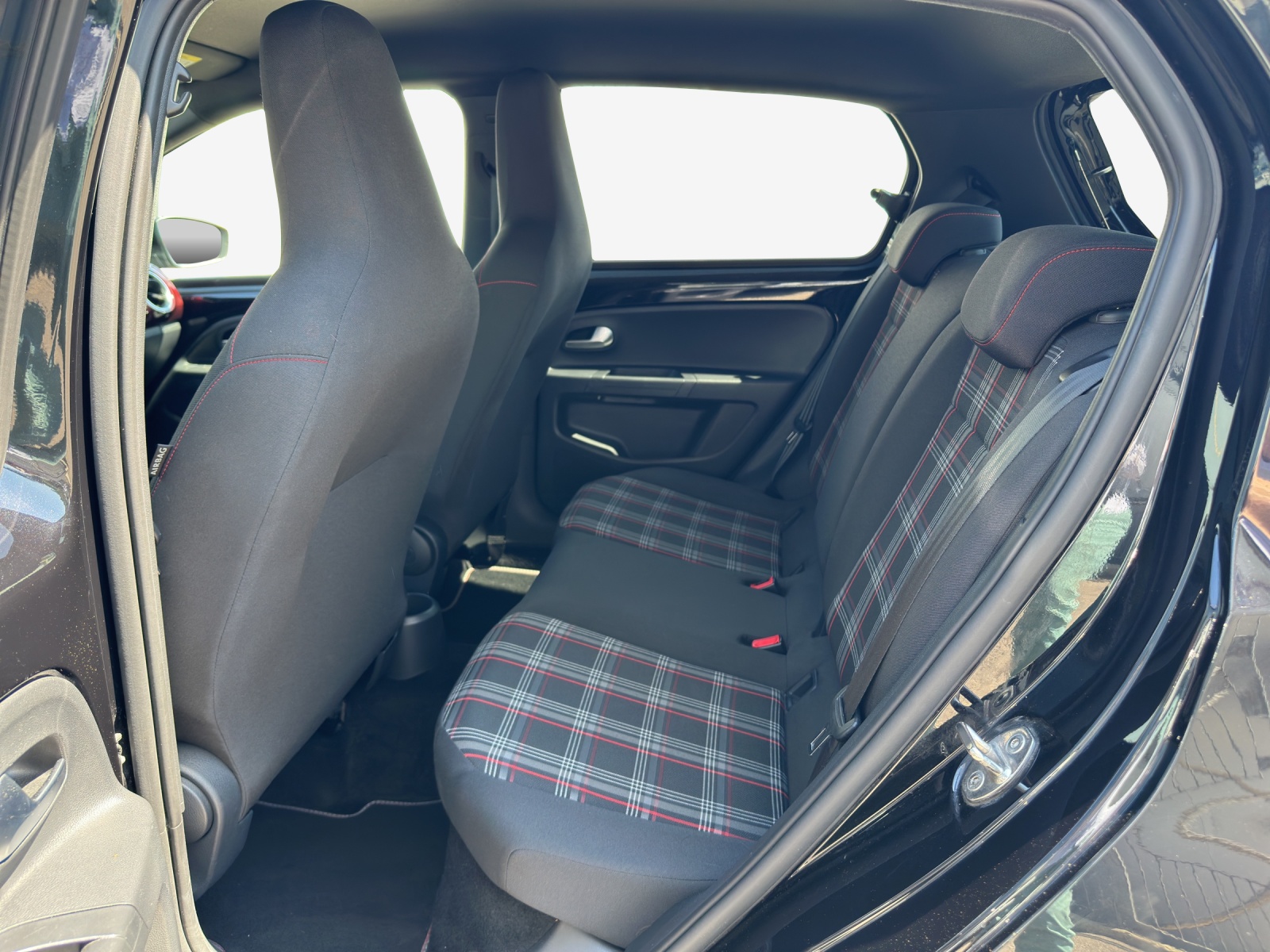VW Up 1.0 TSI GTI-image-11