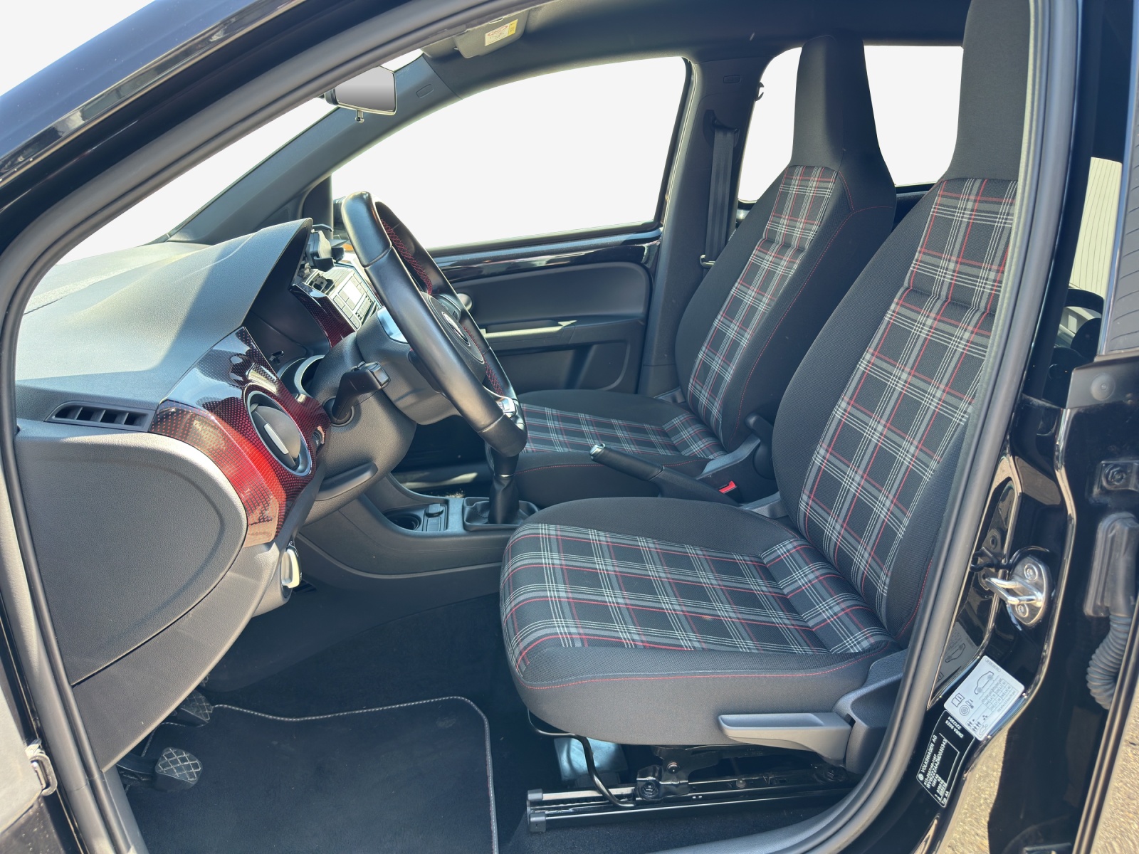 VW Up 1.0 TSI GTI-image-7