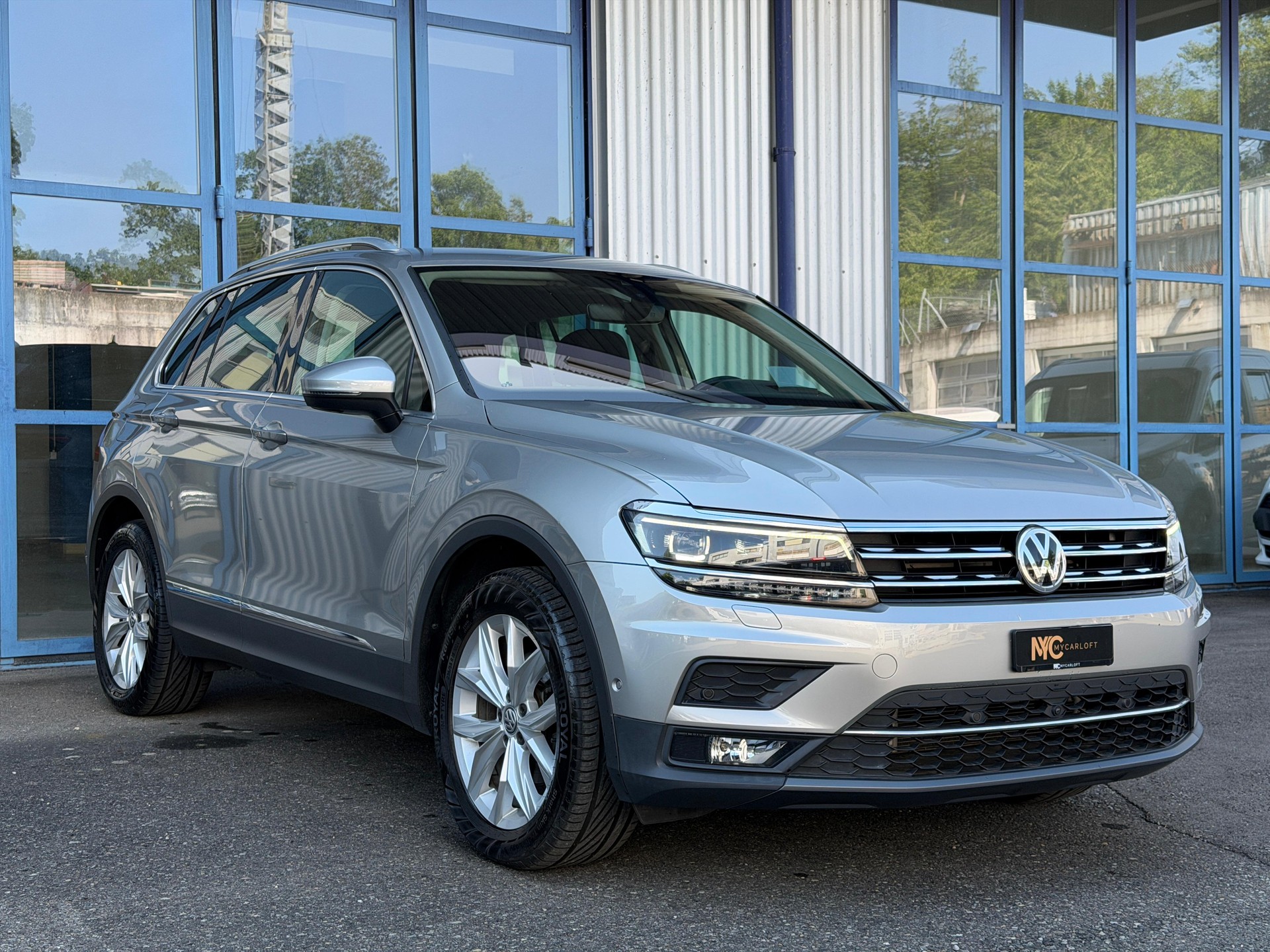 VW Tiguan 2.0 TDI SCR Highline 4Motion DSG-image-2