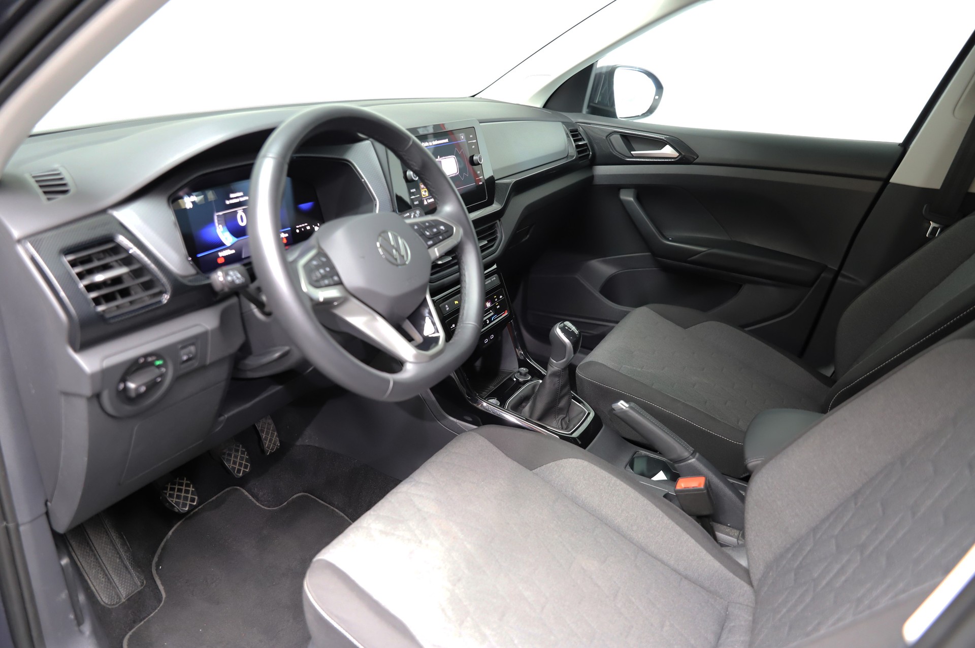 VW T-Cross 1.0 TSI Life-image-7