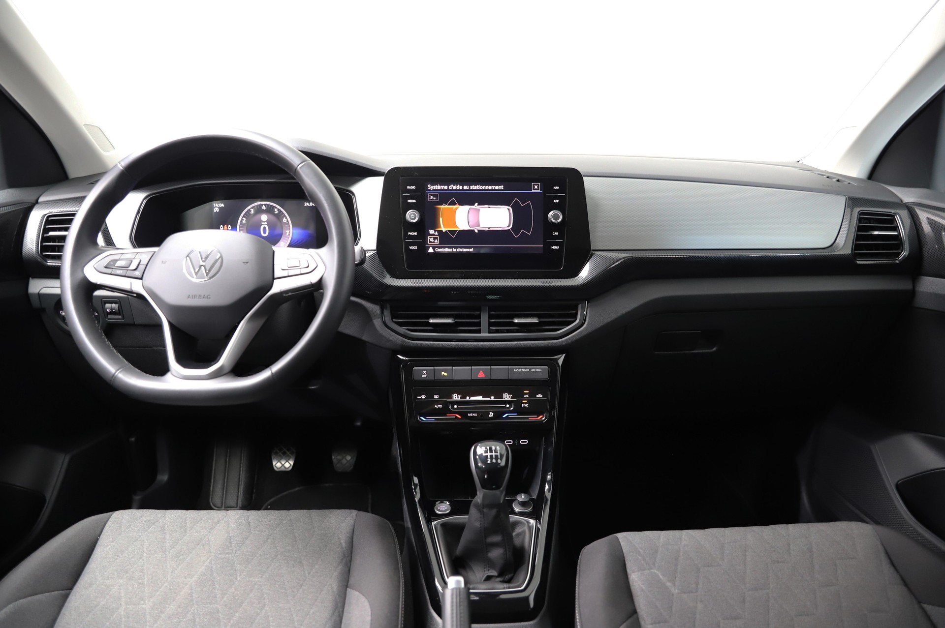 VW T-Cross 1.0 TSI Life-image-9