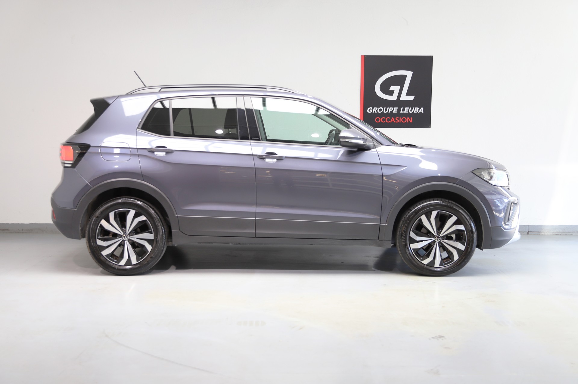 VW T-Cross 1.0 TSI Life-image-6