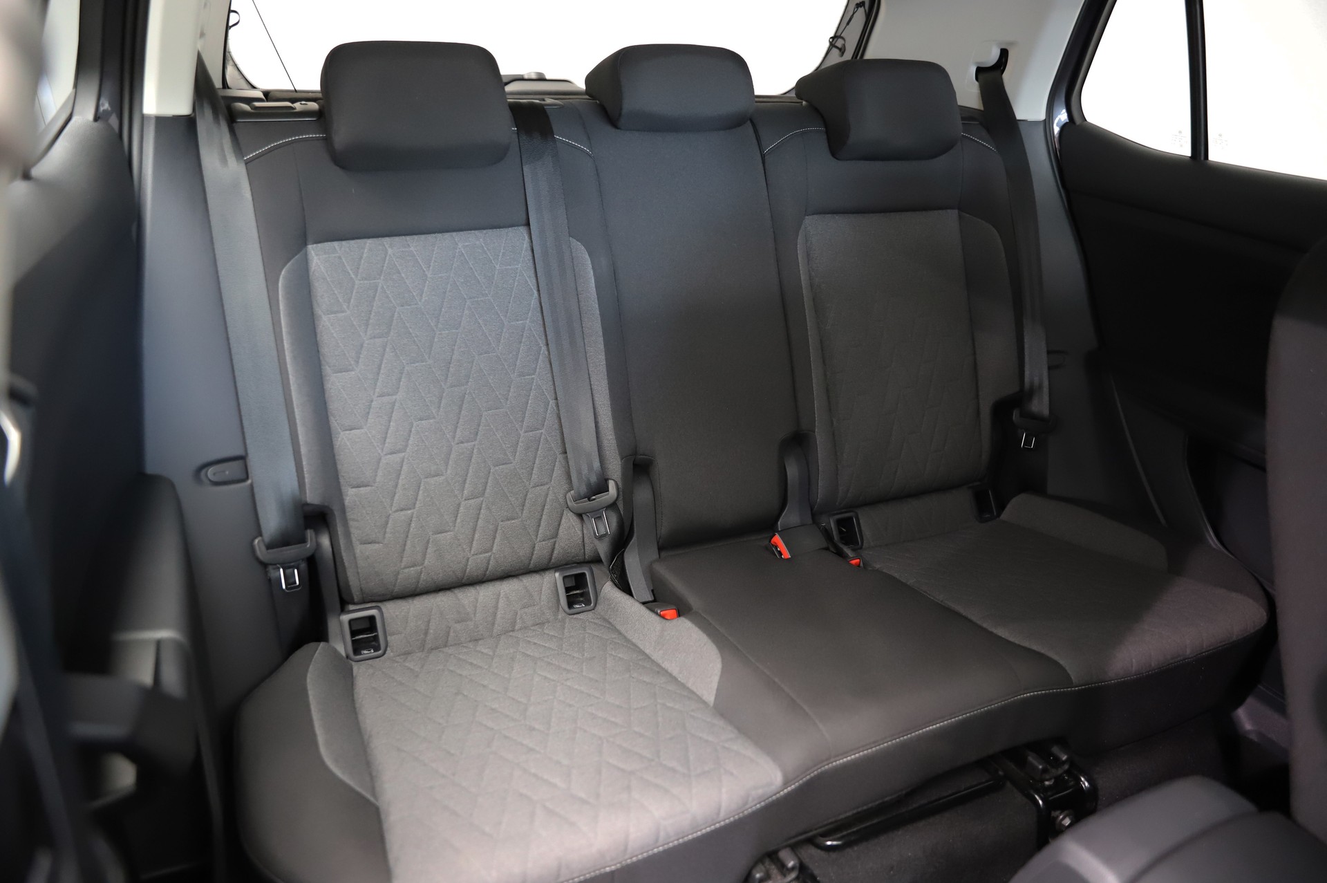VW T-Cross 1.0 TSI Life-image-10