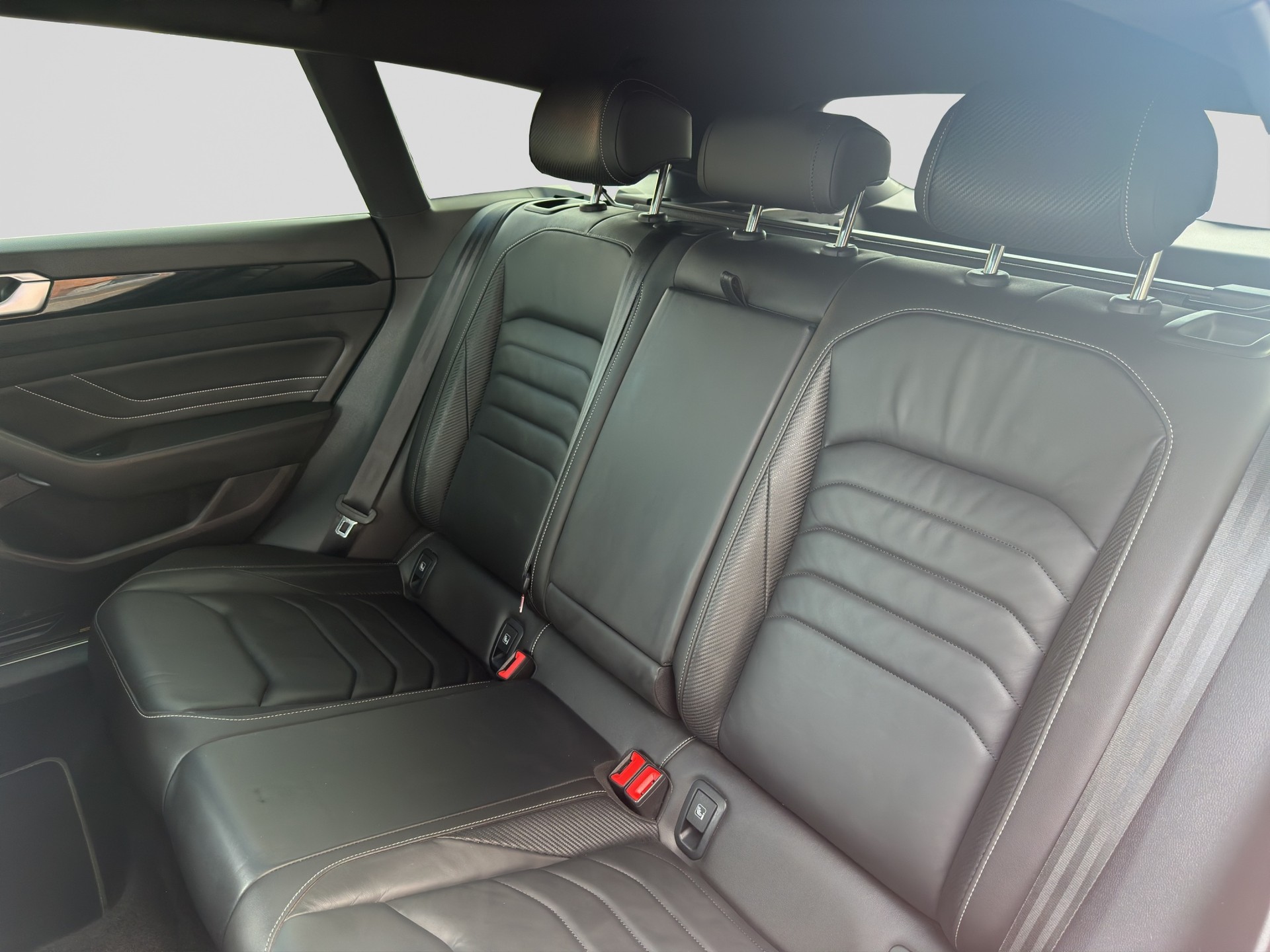 VW Arteon SB 2.0 TSI R-Line DSG-image-7